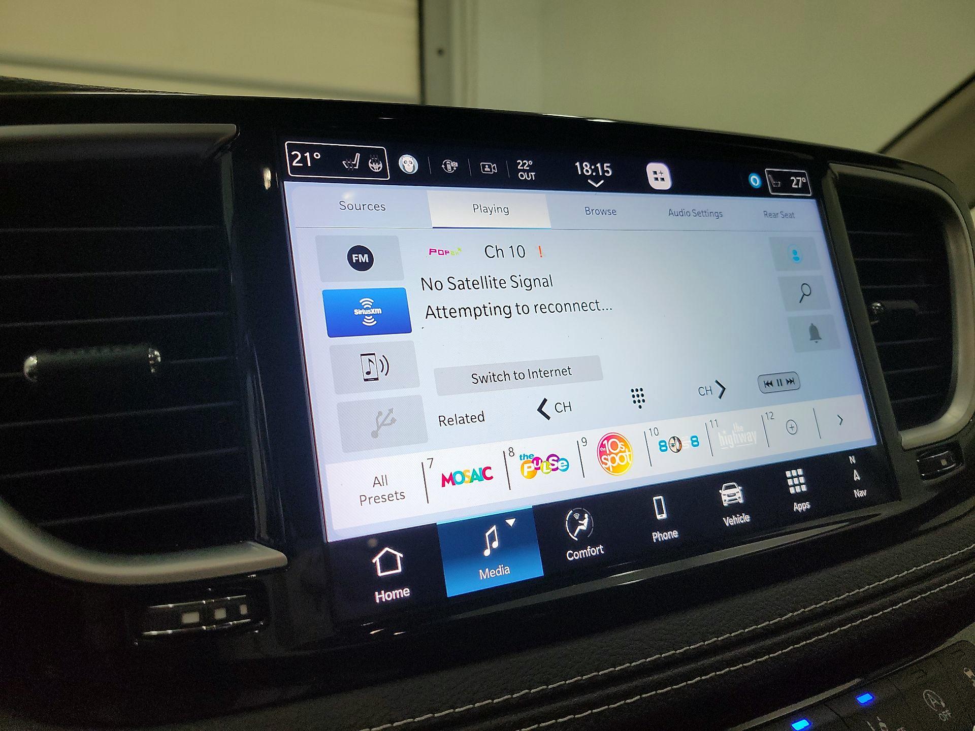 Thumbnail: 2023 Chrysler Pacifica - 15