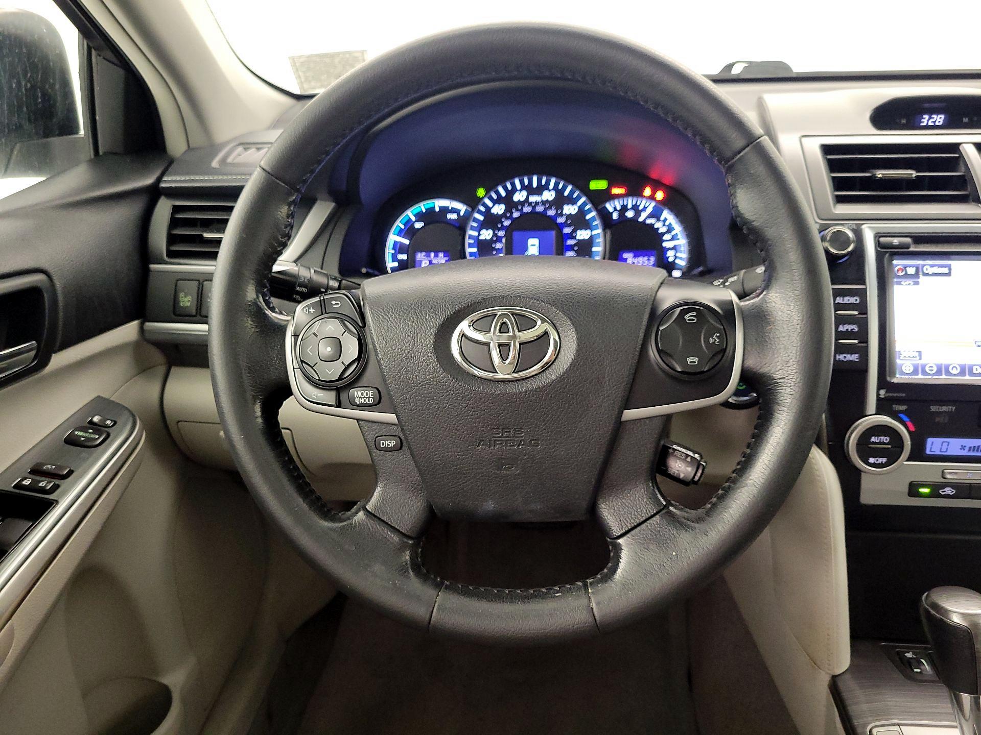 Thumbnail: 2014 Toyota Camry - 10