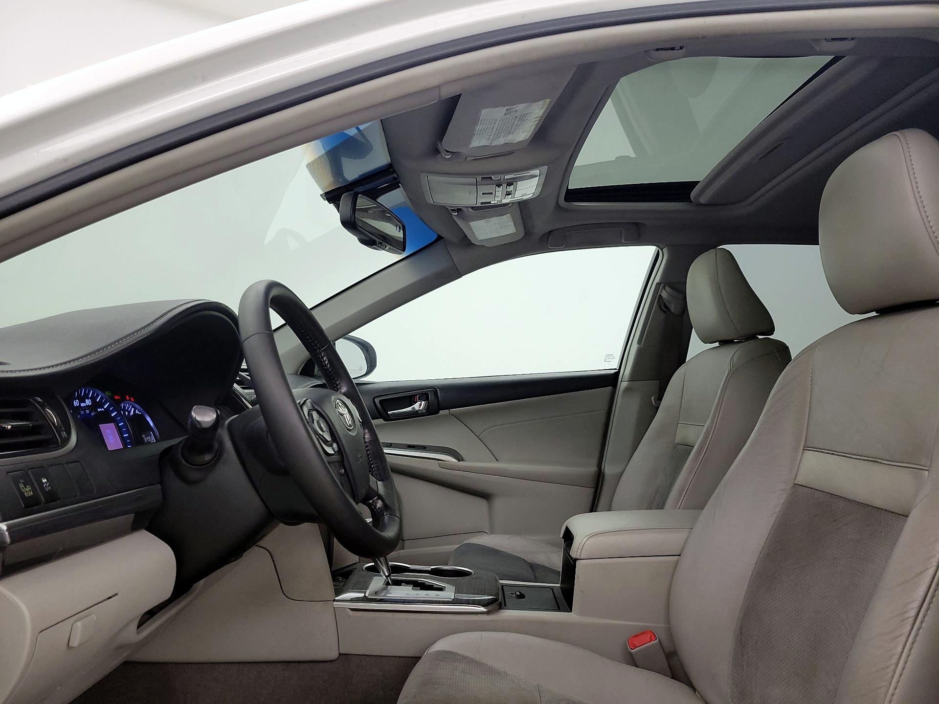 Thumbnail: 2014 Toyota Camry - 20