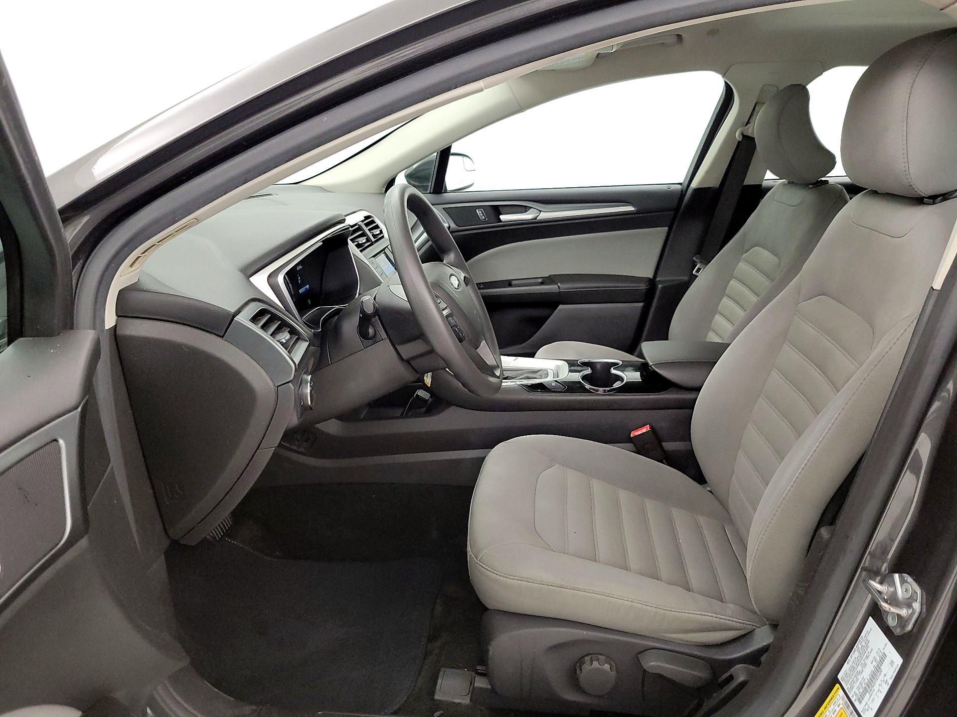 Thumbnail: 2015 Ford Fusion - 11