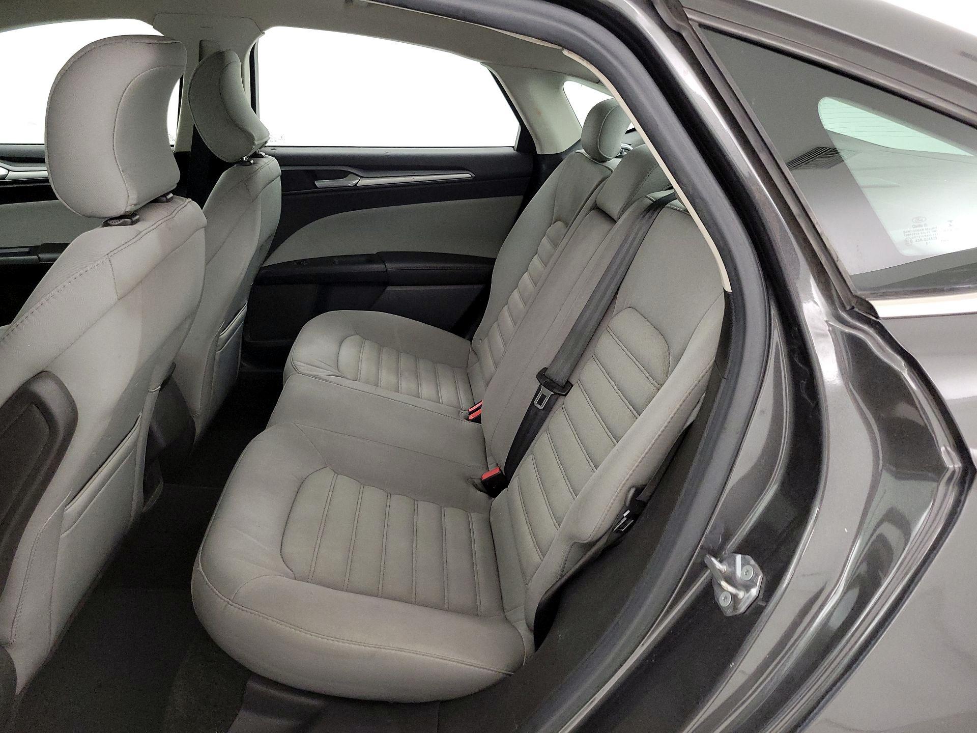 Thumbnail: 2015 Ford Fusion - 19