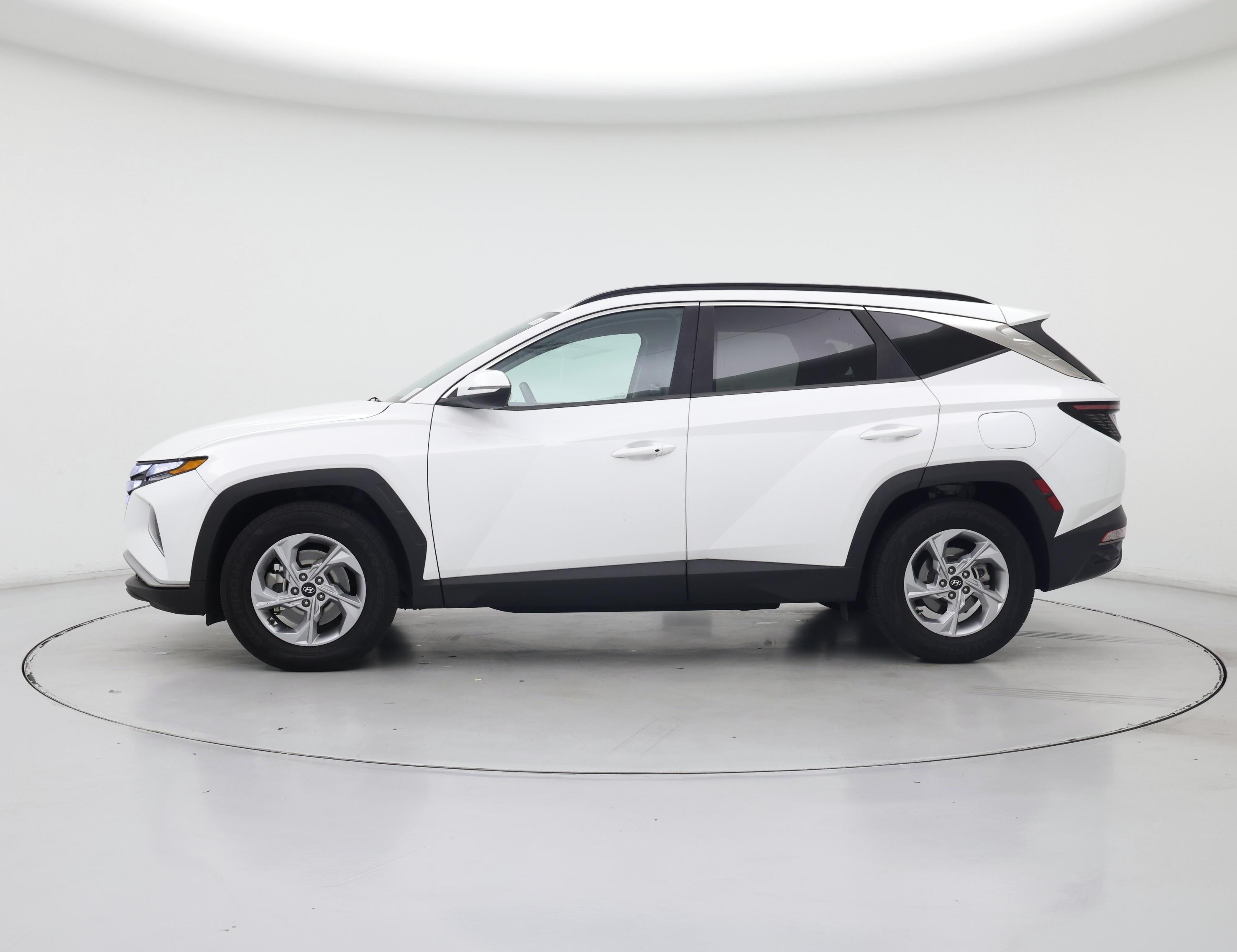 Thumbnail: 2022 Hyundai Tucson - 3