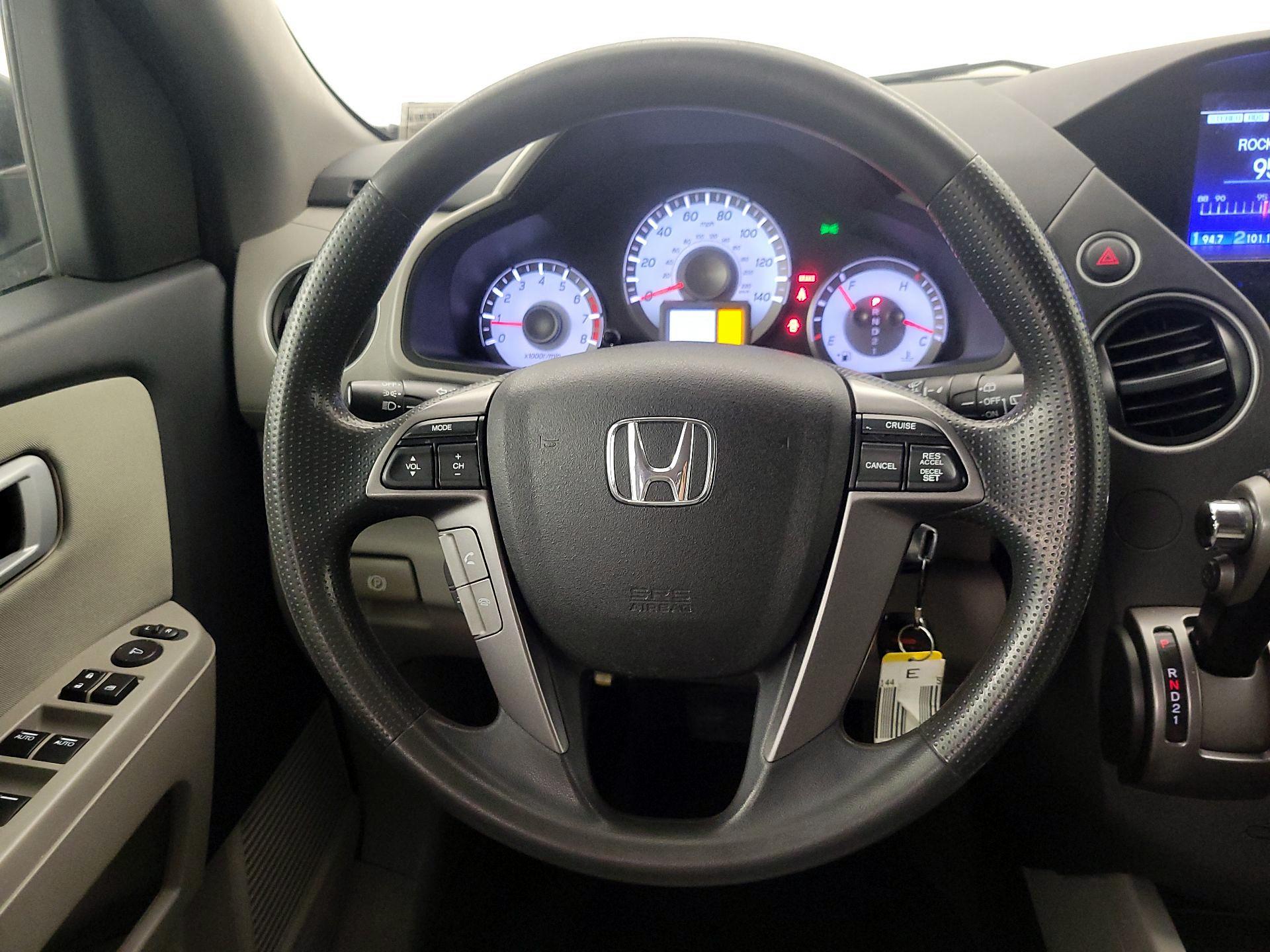 Thumbnail: 2015 Honda Pilot - 10