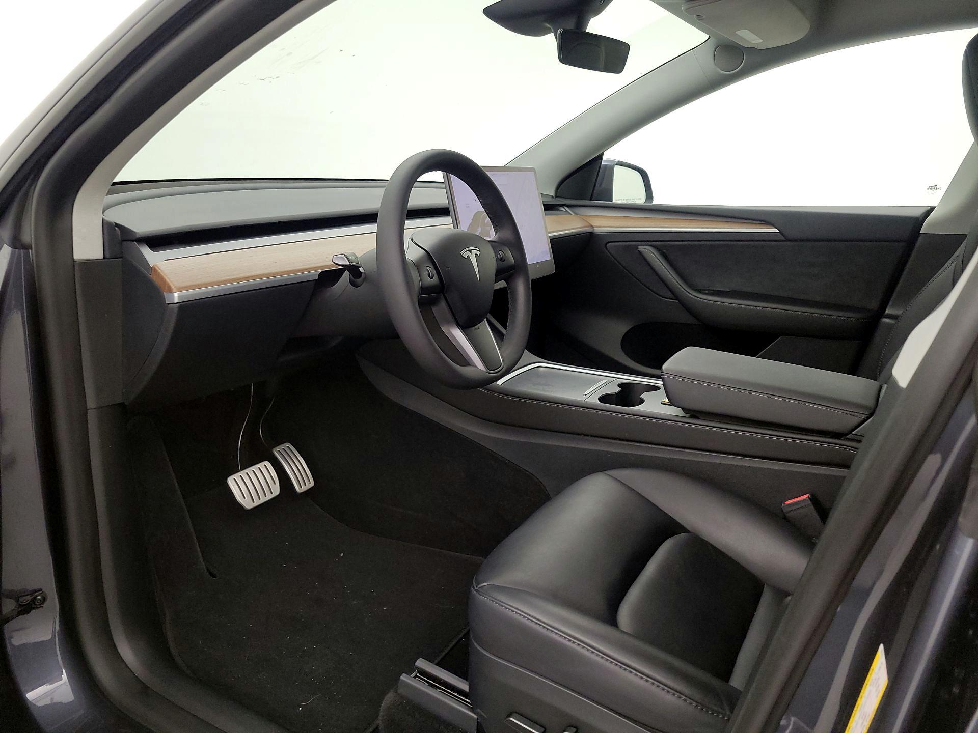 Thumbnail: 2023 Tesla Model Y - 11
