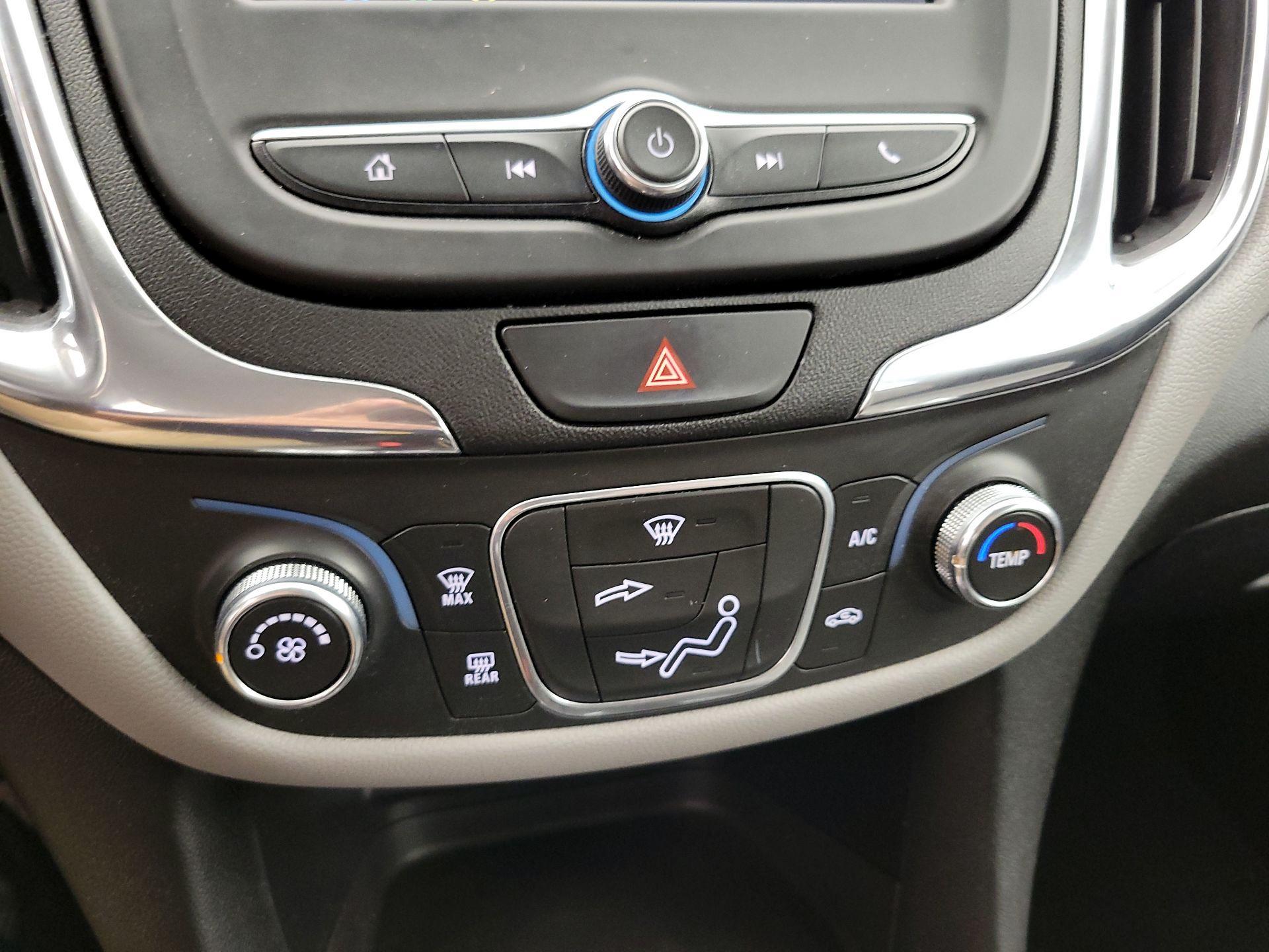 Thumbnail: 2019 Chevrolet Equinox - 16