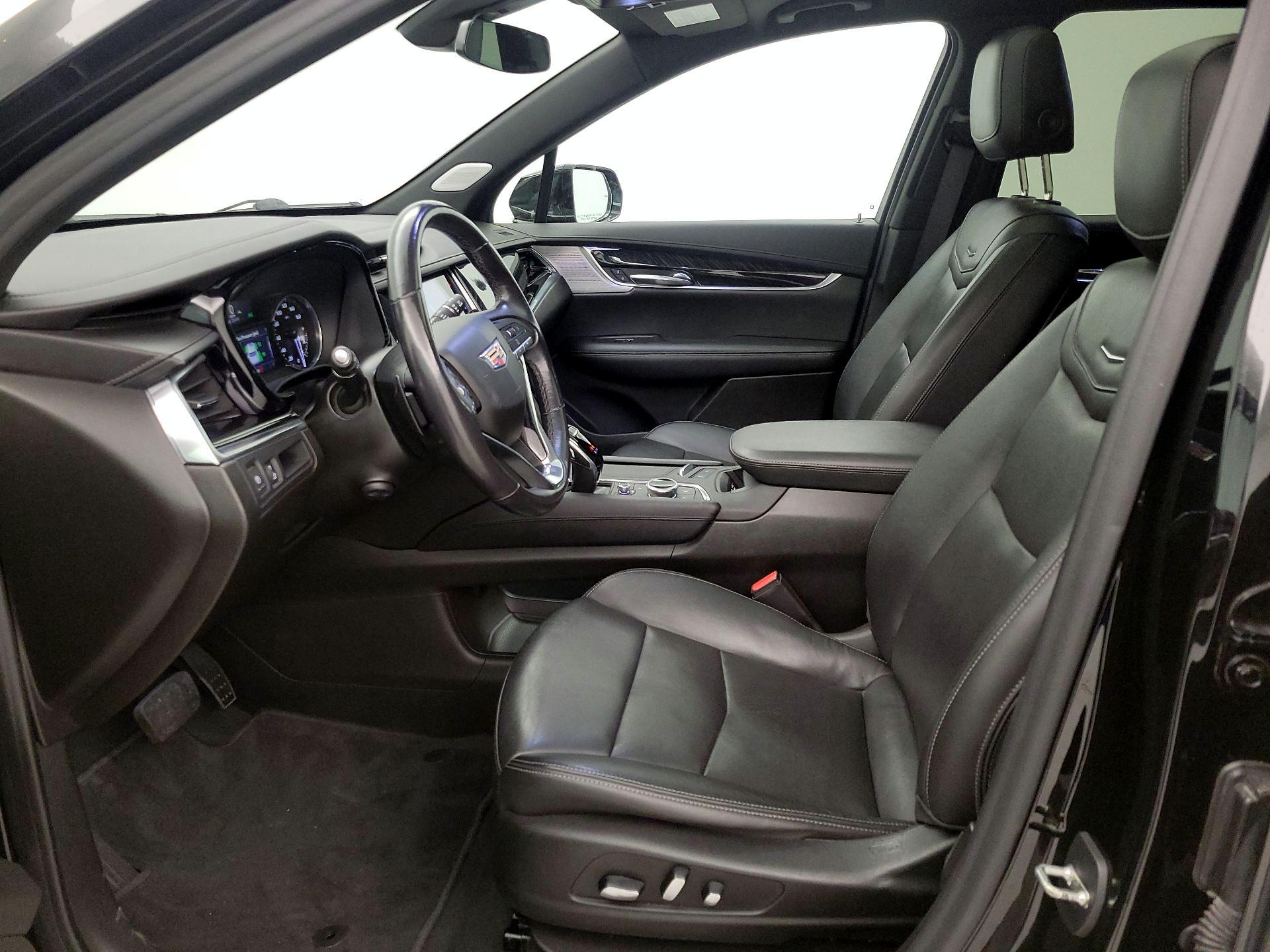 Thumbnail: 2021 Cadillac XT6 - 11