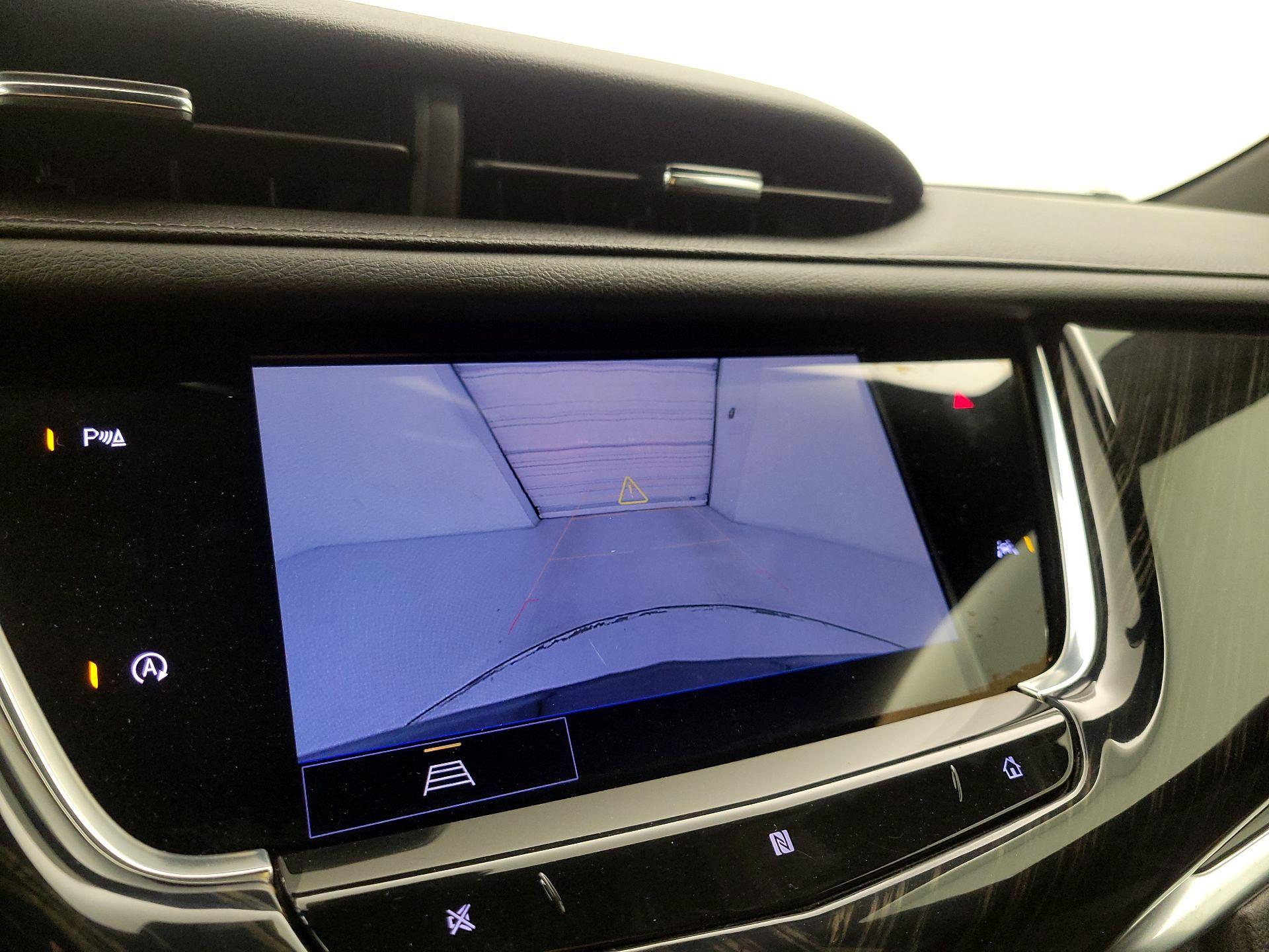 Thumbnail: 2021 Cadillac XT6 - 15