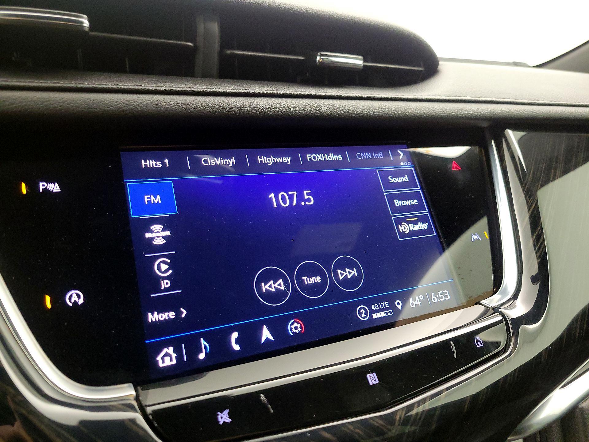 Thumbnail: 2021 Cadillac XT6 - 16