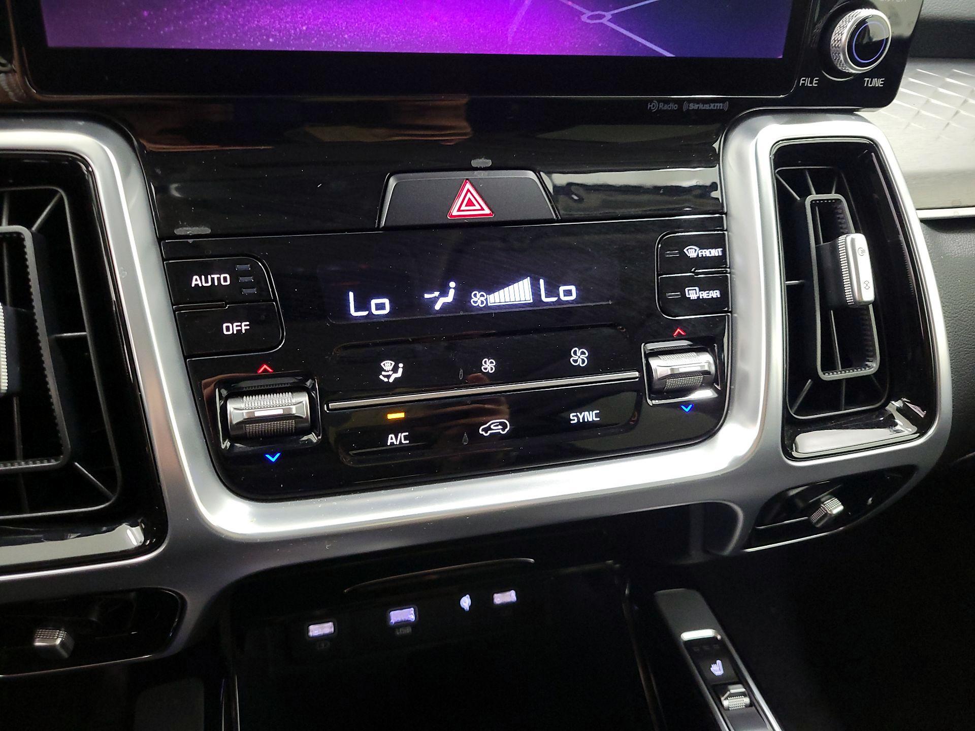 Thumbnail: 2021 Kia Sorento - 17