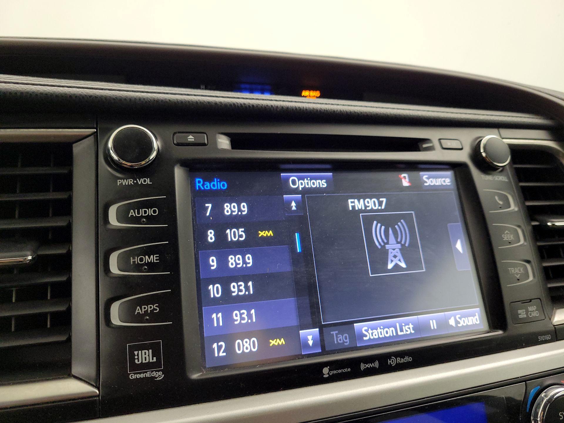 Thumbnail: 2016 Toyota Highlander - 16