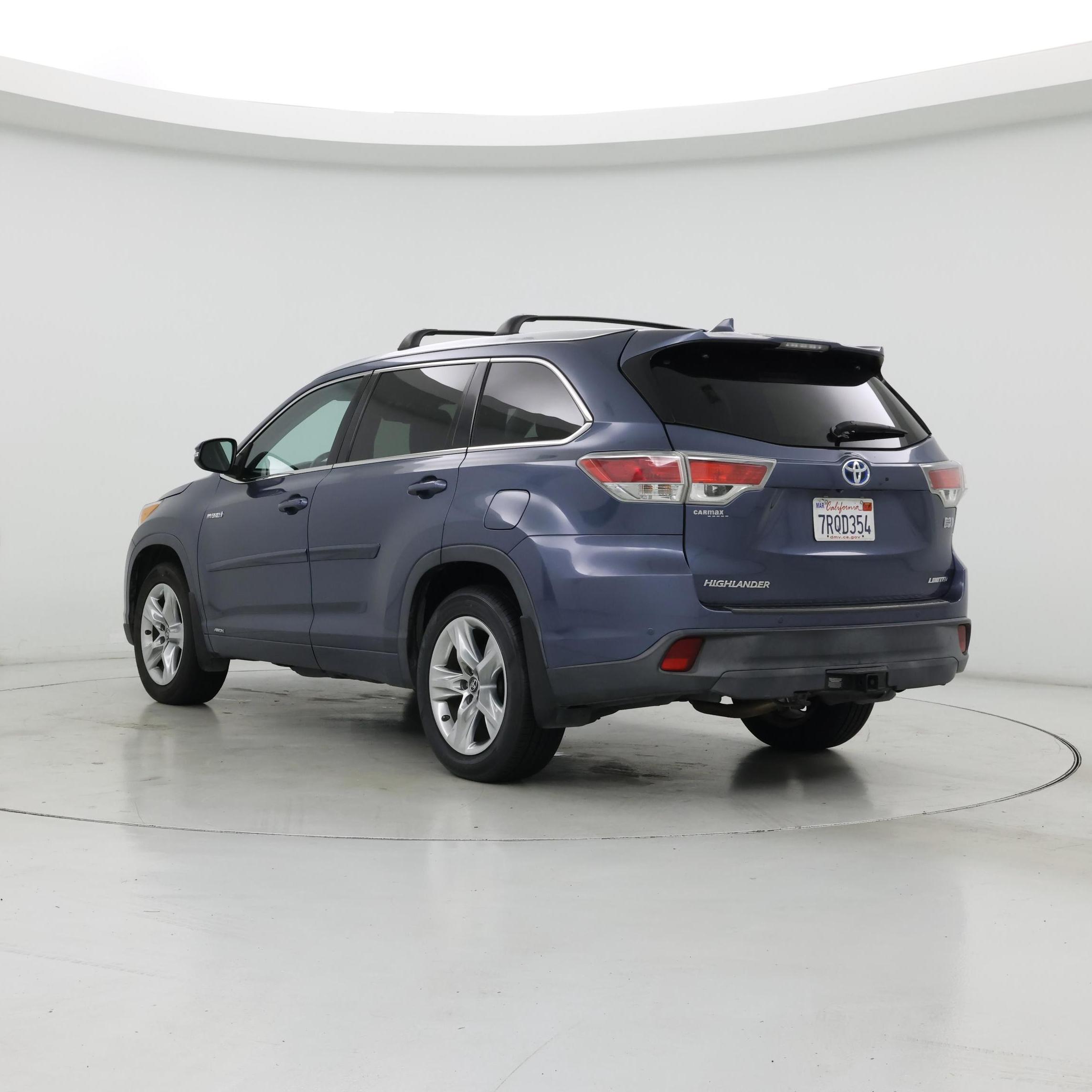 Thumbnail: 2016 Toyota Highlander - 2