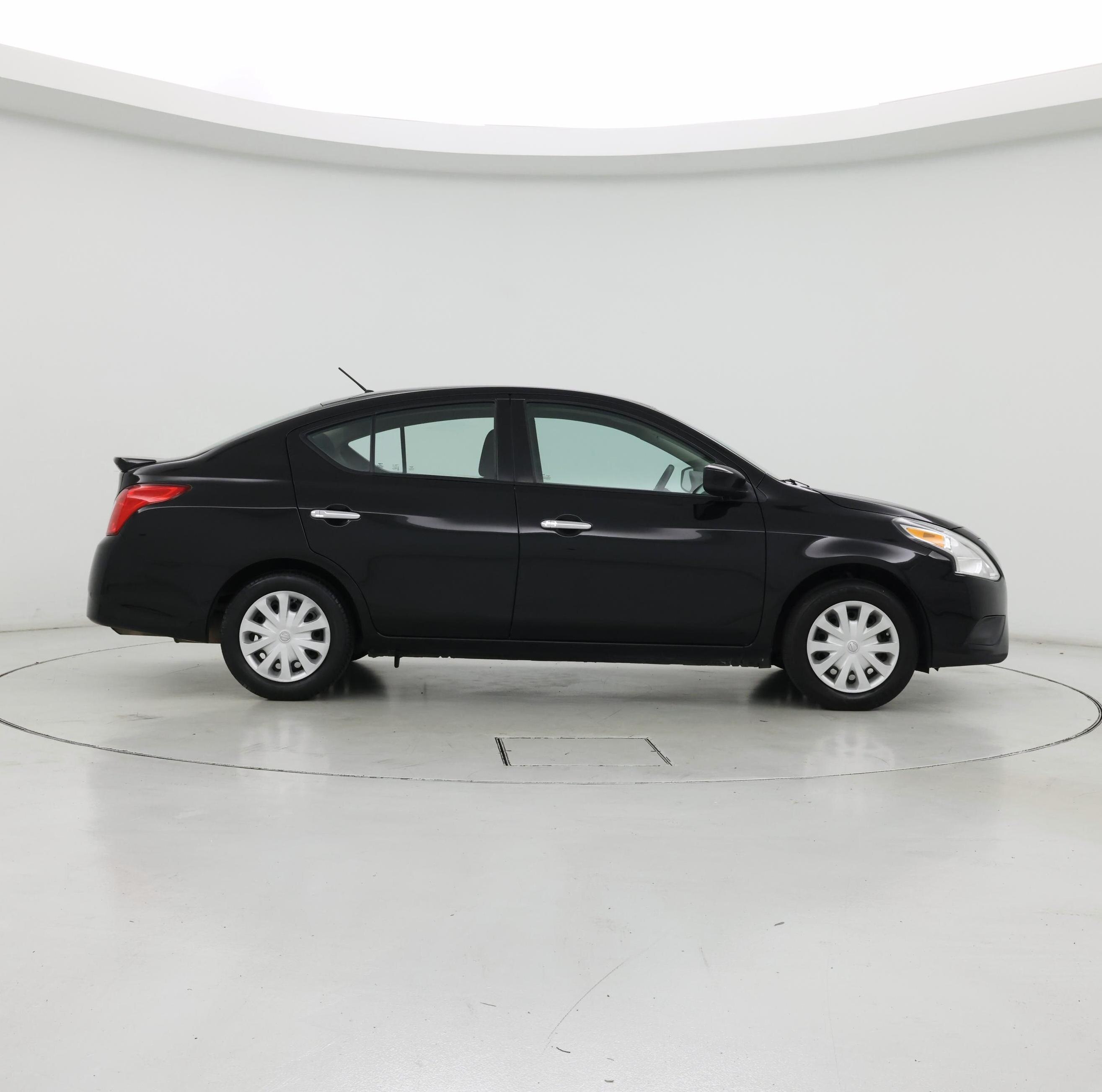 Thumbnail: 2019 Nissan Versa - 7