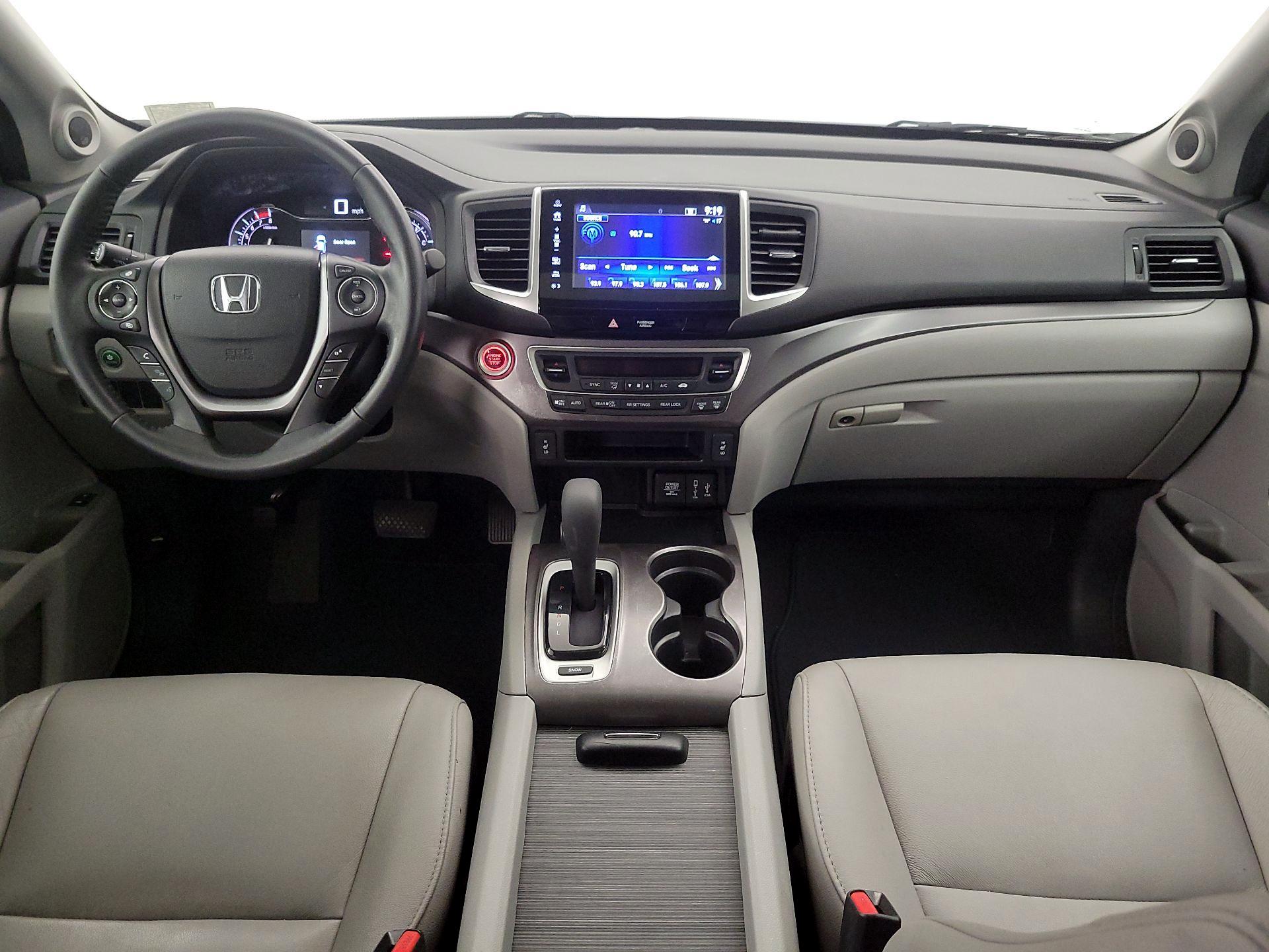 Thumbnail: 2017 Honda Pilot - 9