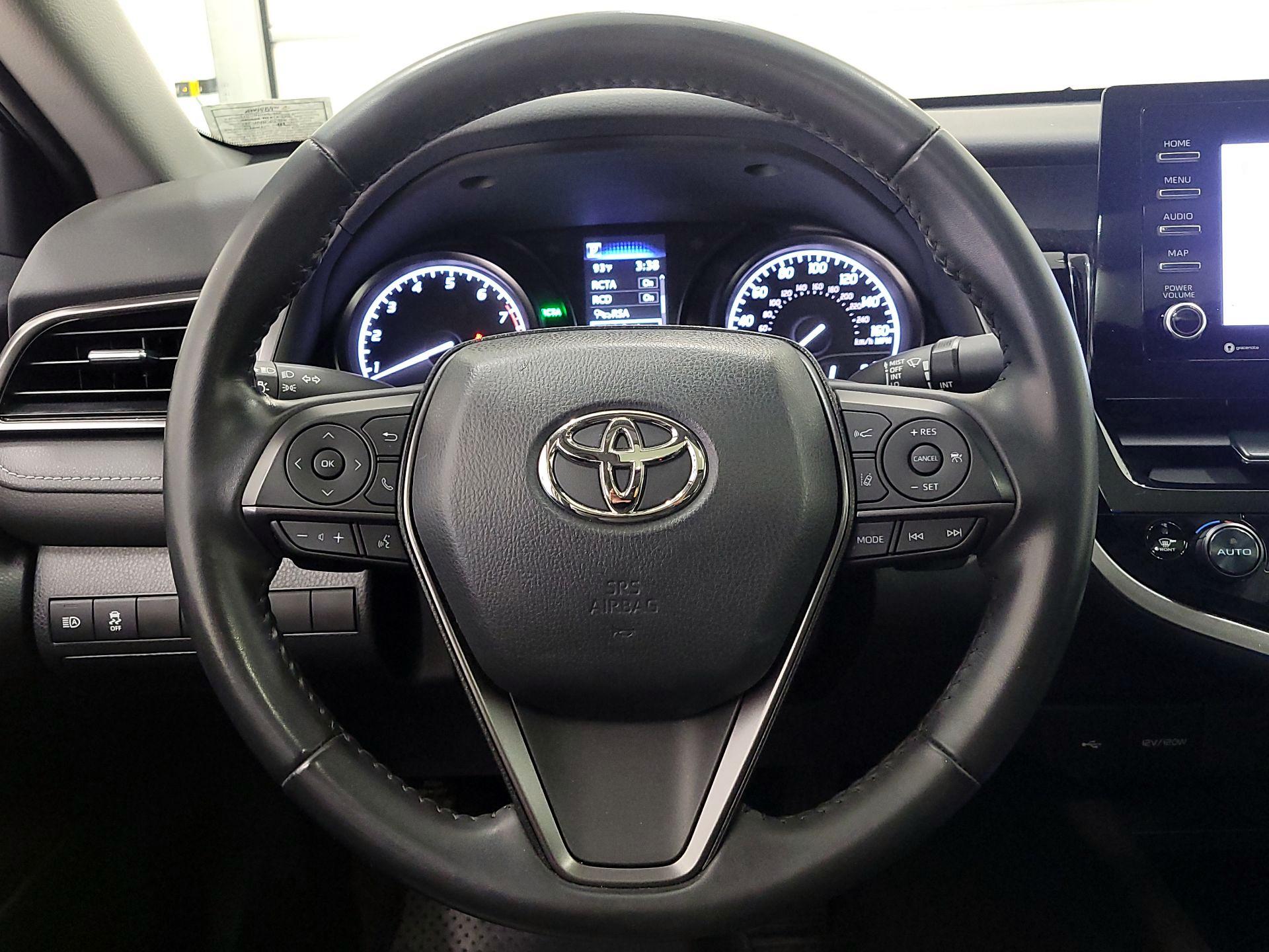 Thumbnail: 2023 Toyota Camry - 10
