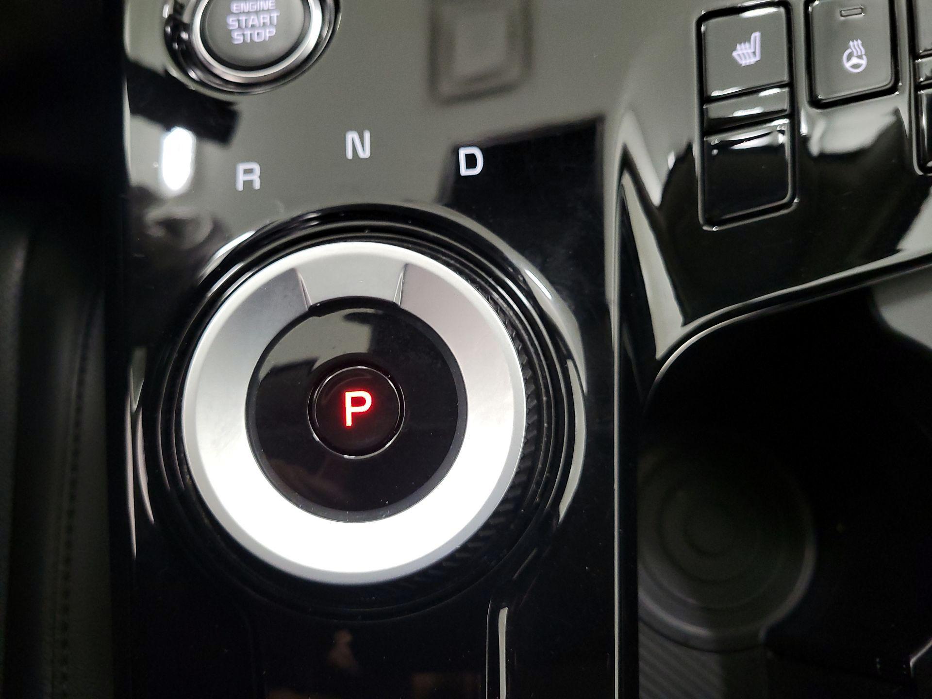 Thumbnail: 2023 Kia Sportage - 17