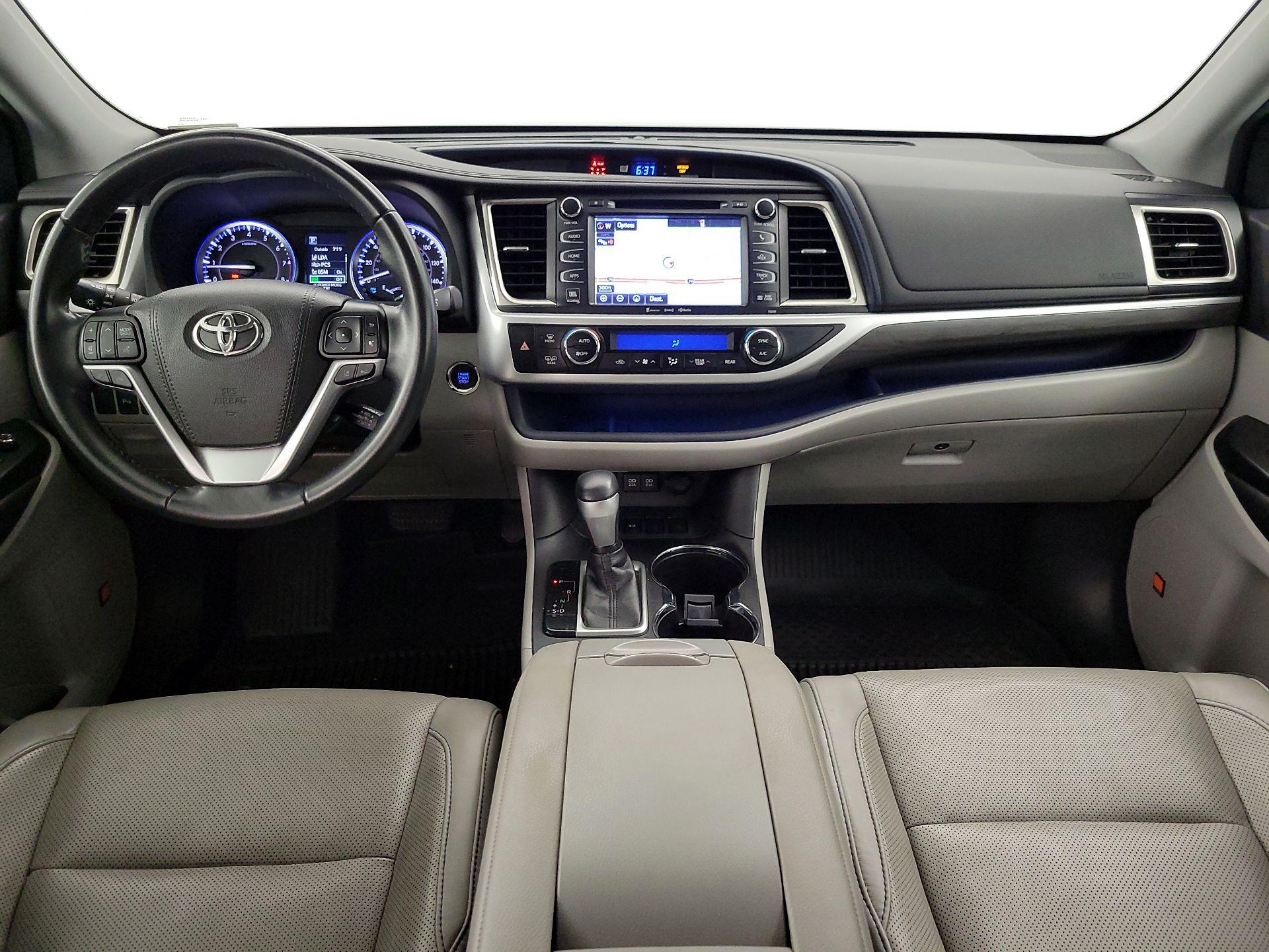 Thumbnail: 2019 Toyota Highlander - 9