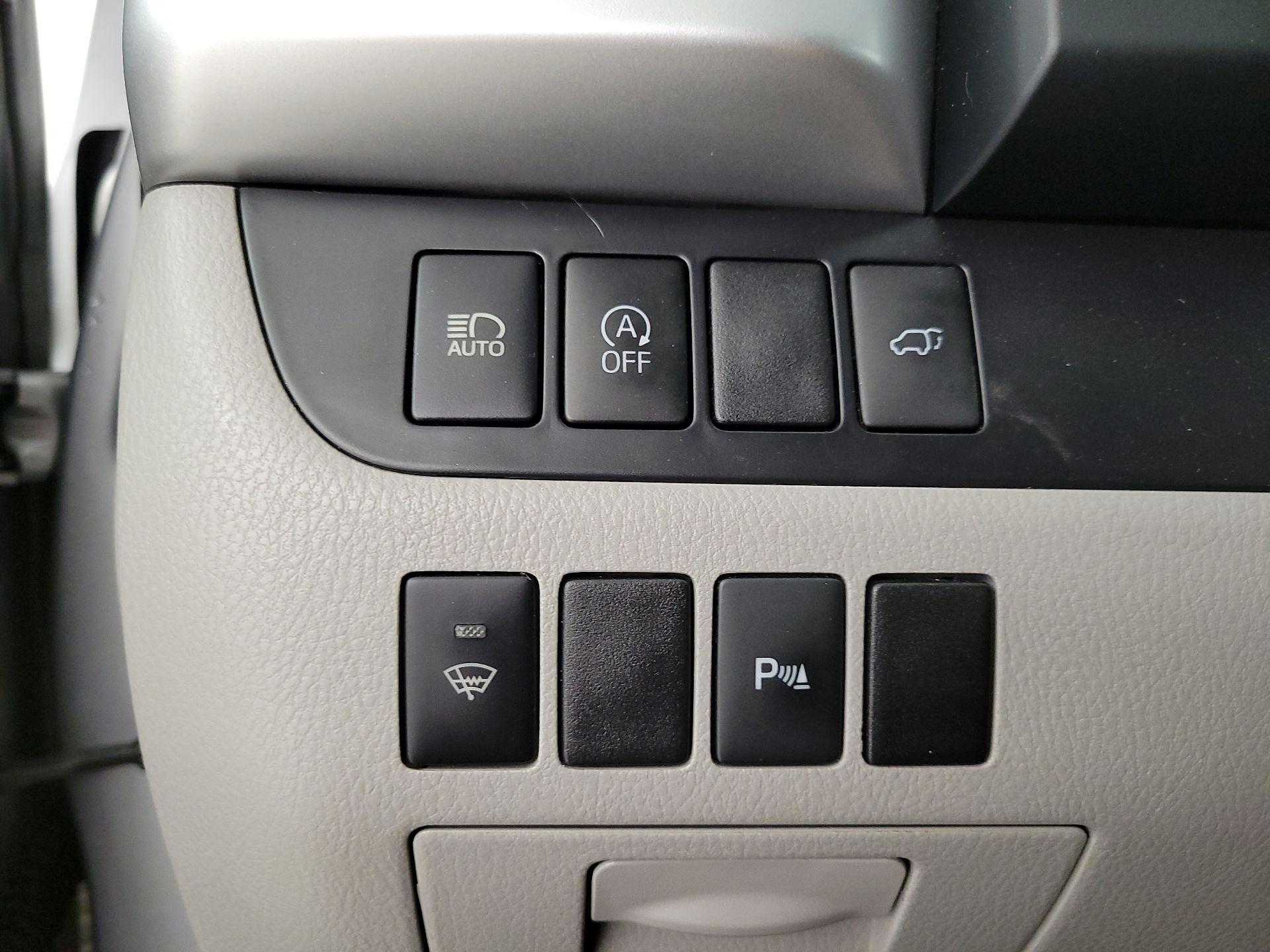 Thumbnail: 2019 Toyota Highlander - 13