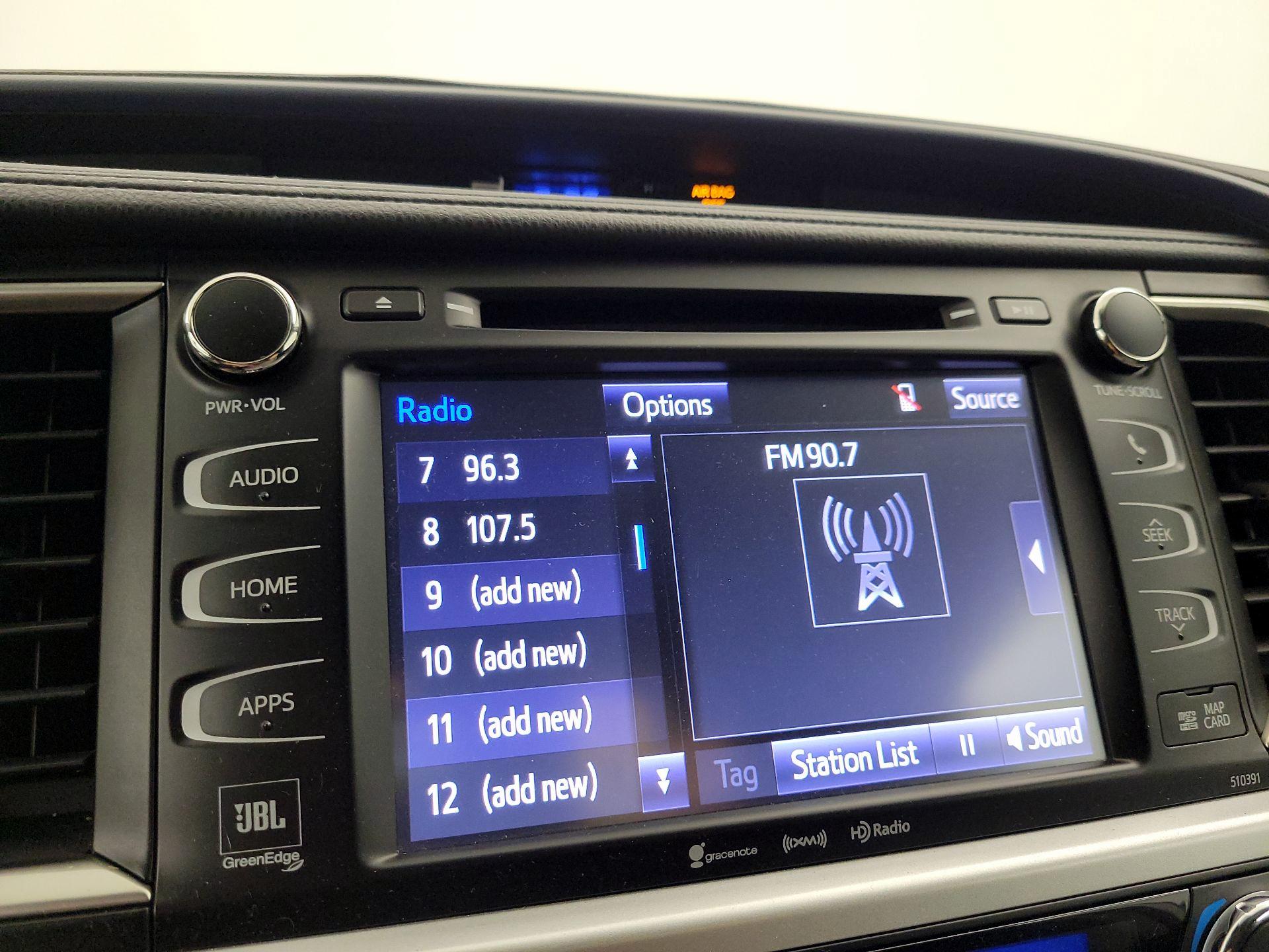 Thumbnail: 2019 Toyota Highlander - 16