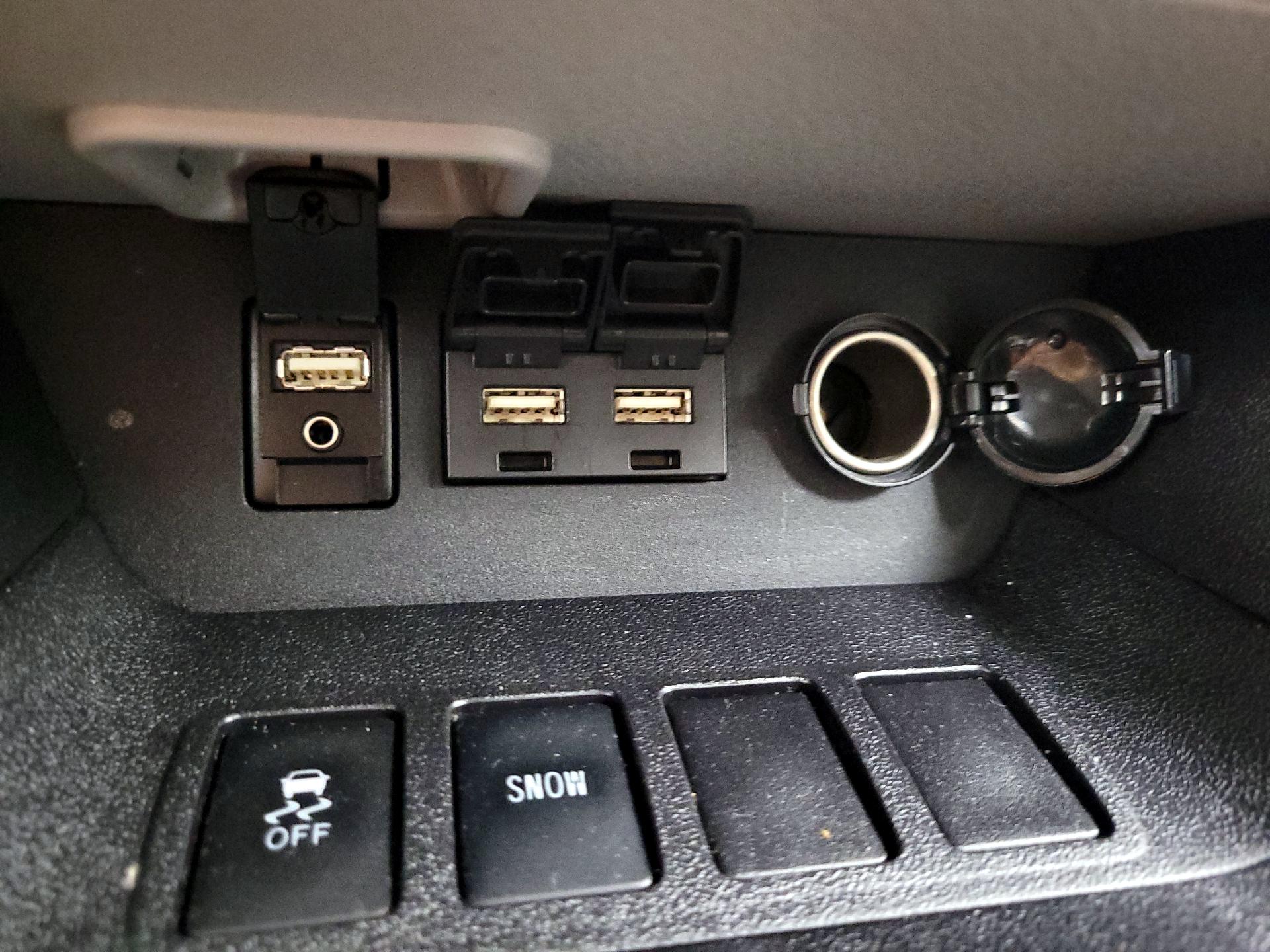 Thumbnail: 2019 Toyota Highlander - 19