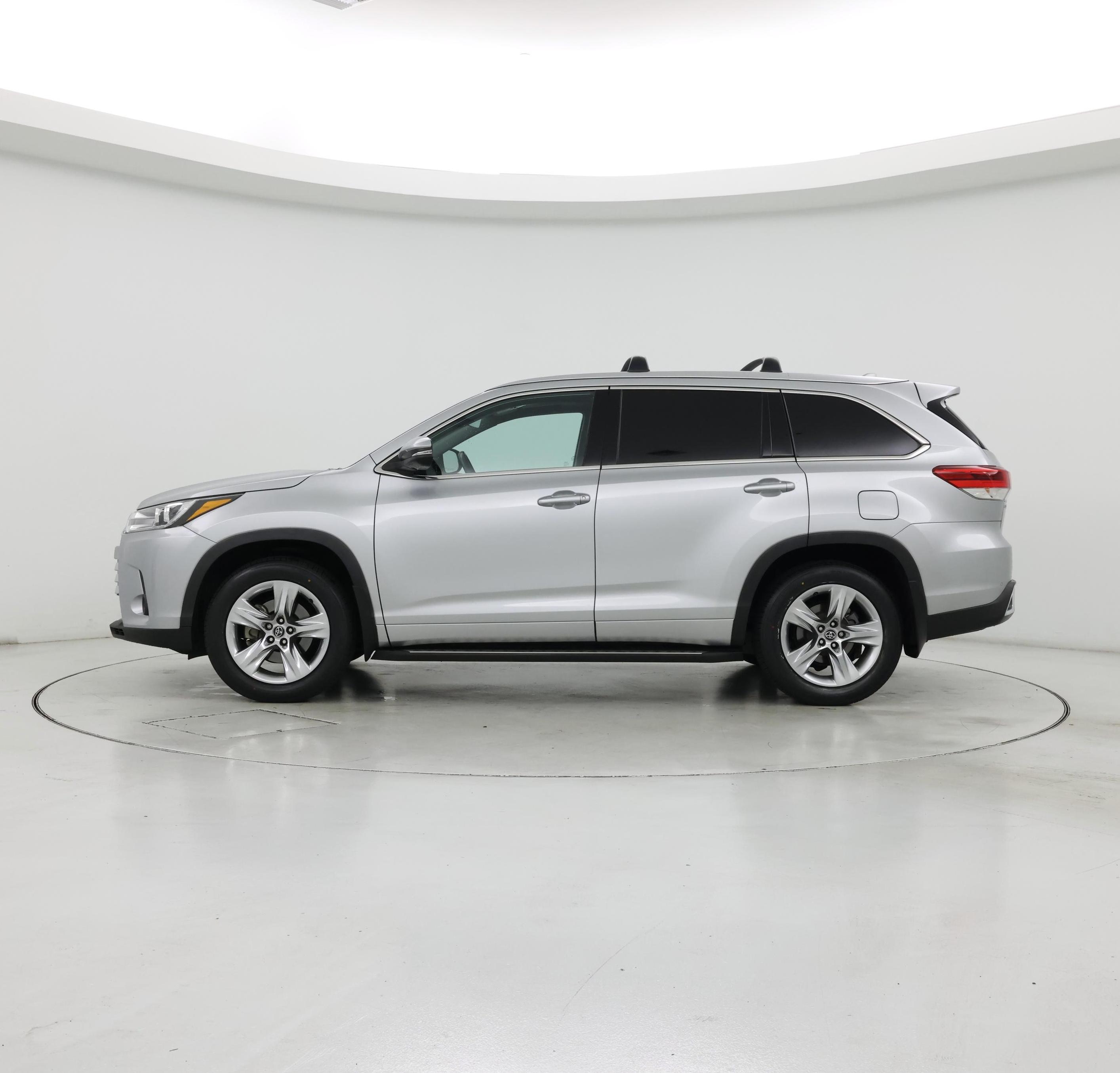 Thumbnail: 2019 Toyota Highlander - 3