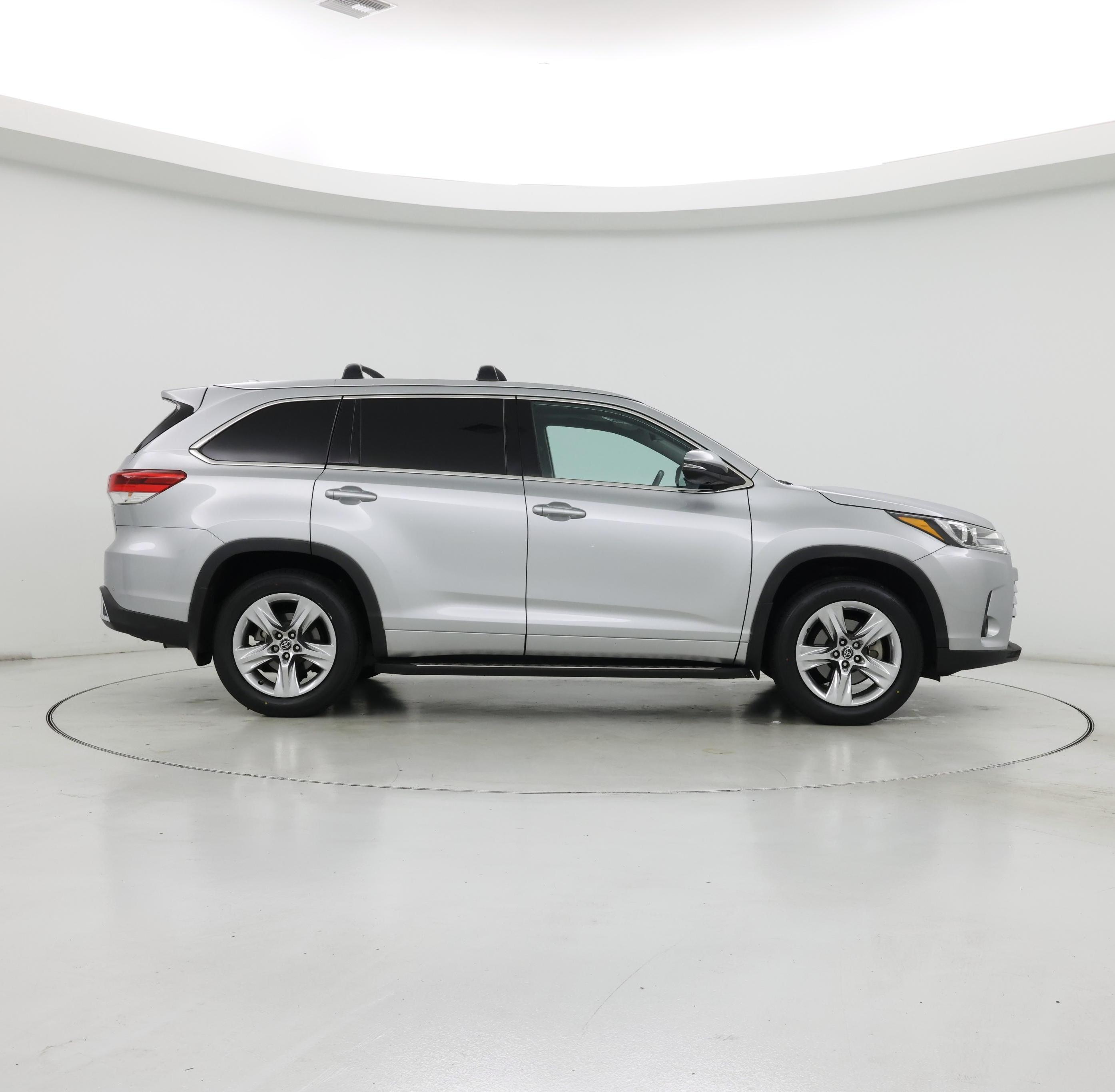 Thumbnail: 2019 Toyota Highlander - 7