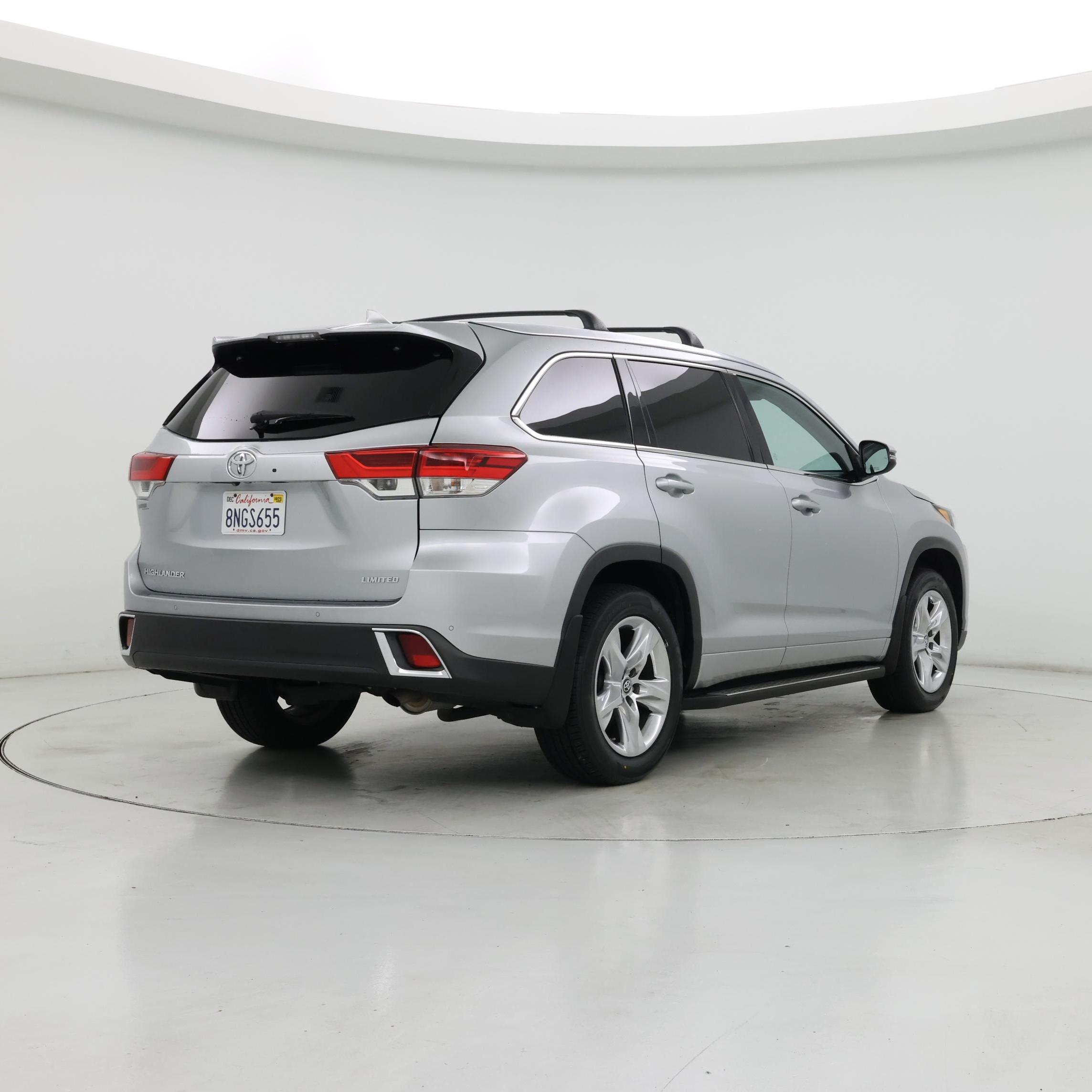 Thumbnail: 2019 Toyota Highlander - 8