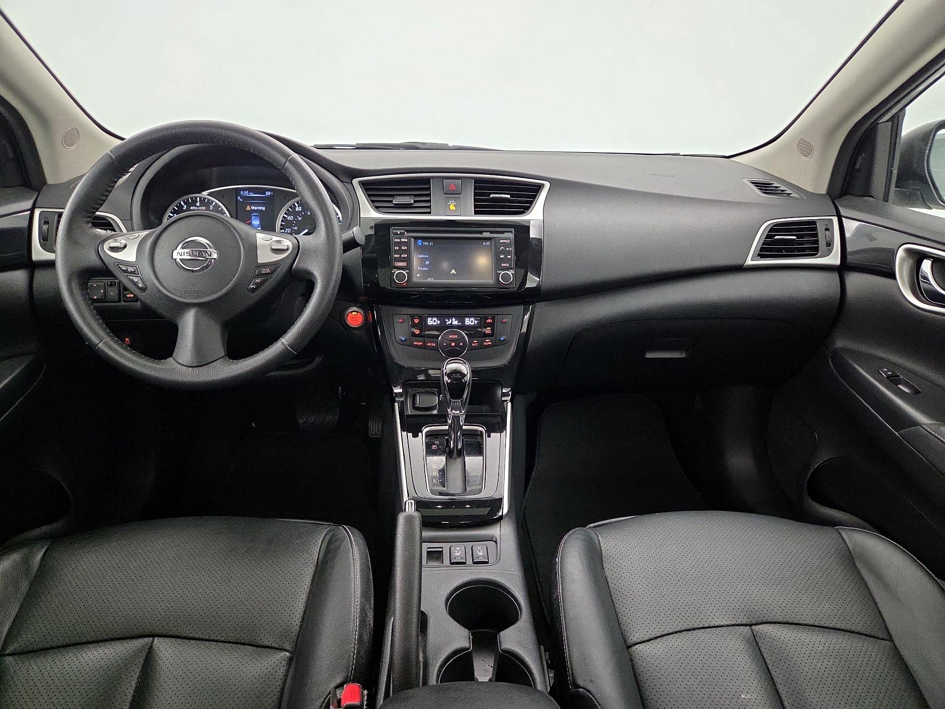 Thumbnail: 2016 Nissan Sentra - 9