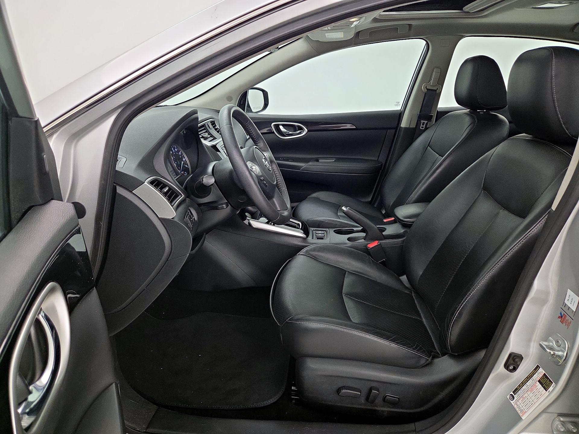 Thumbnail: 2016 Nissan Sentra - 11