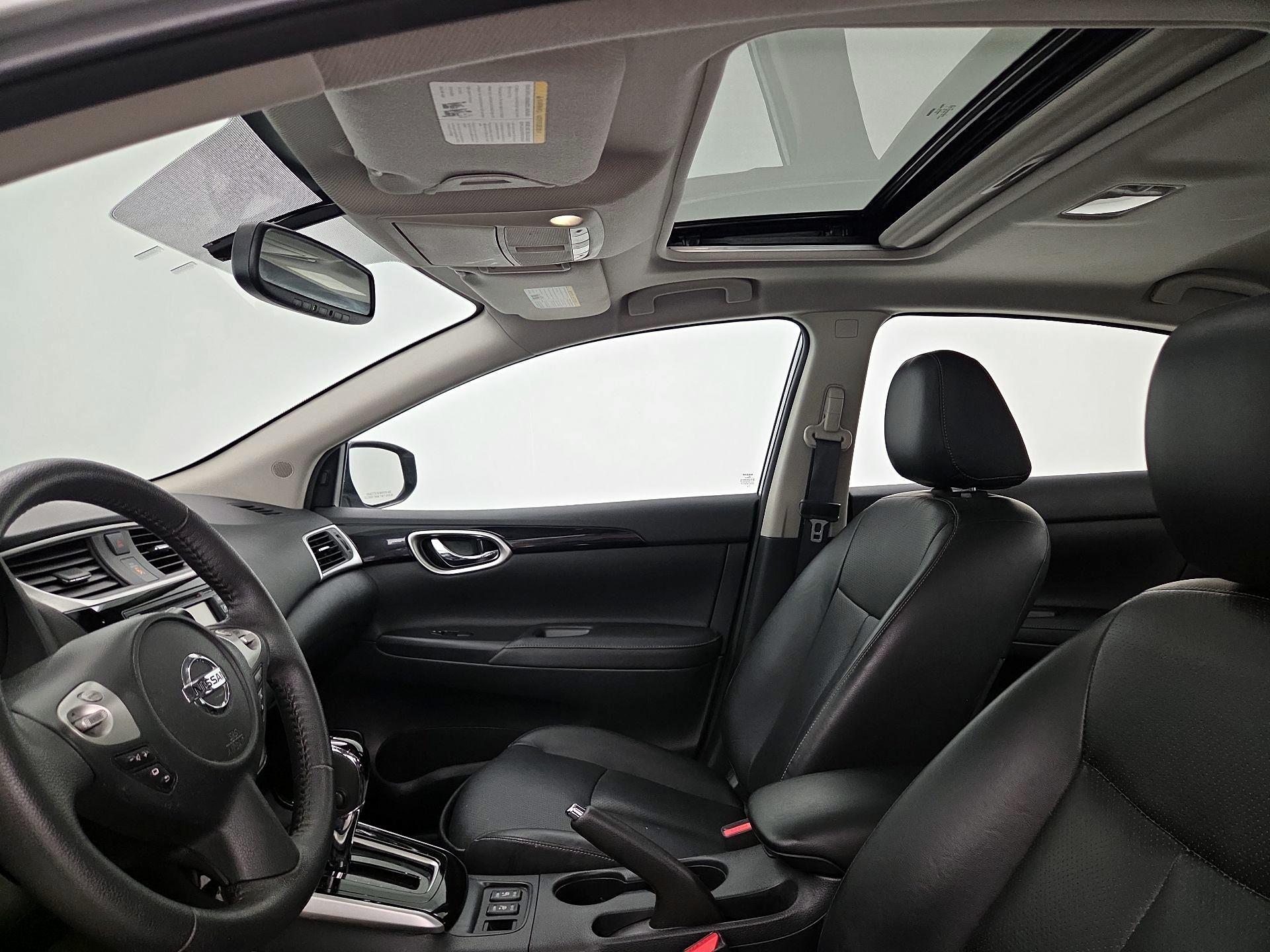 Thumbnail: 2016 Nissan Sentra - 20