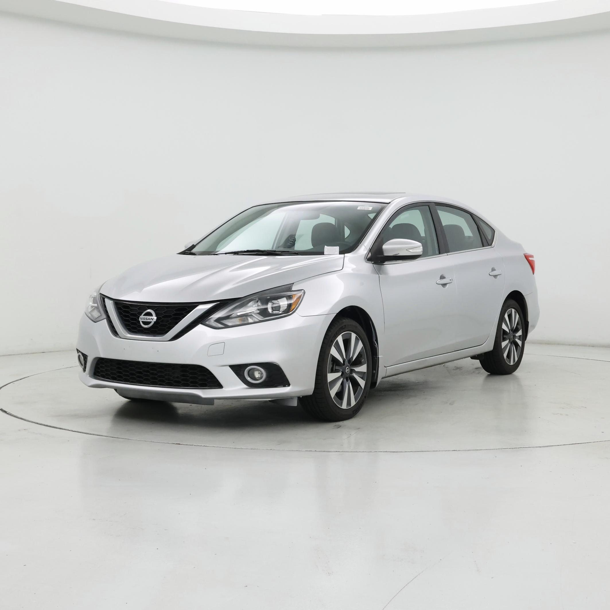Thumbnail: 2016 Nissan Sentra - 4