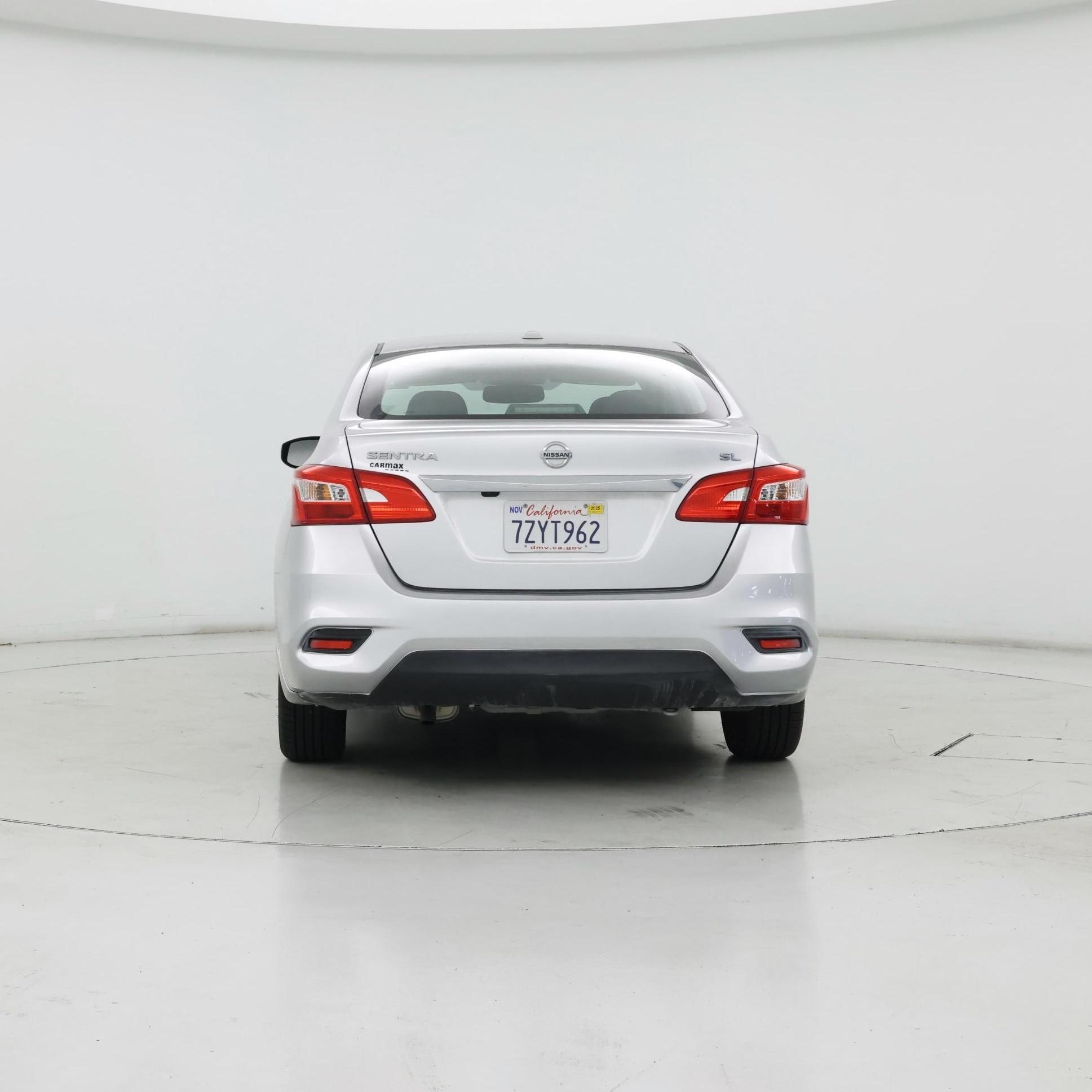 Thumbnail: 2016 Nissan Sentra - 6