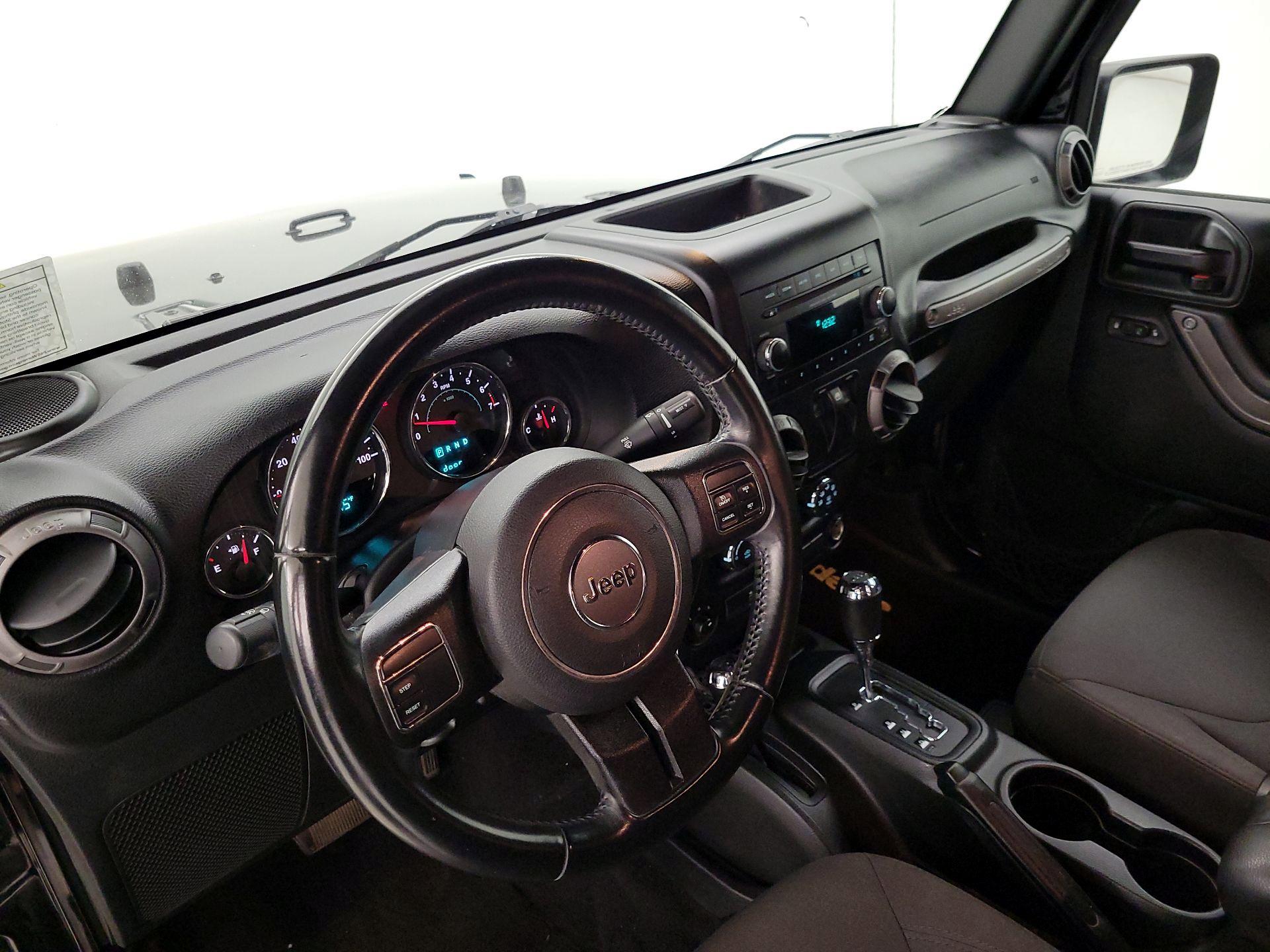 Thumbnail: 2017 Jeep Wrangler - 9