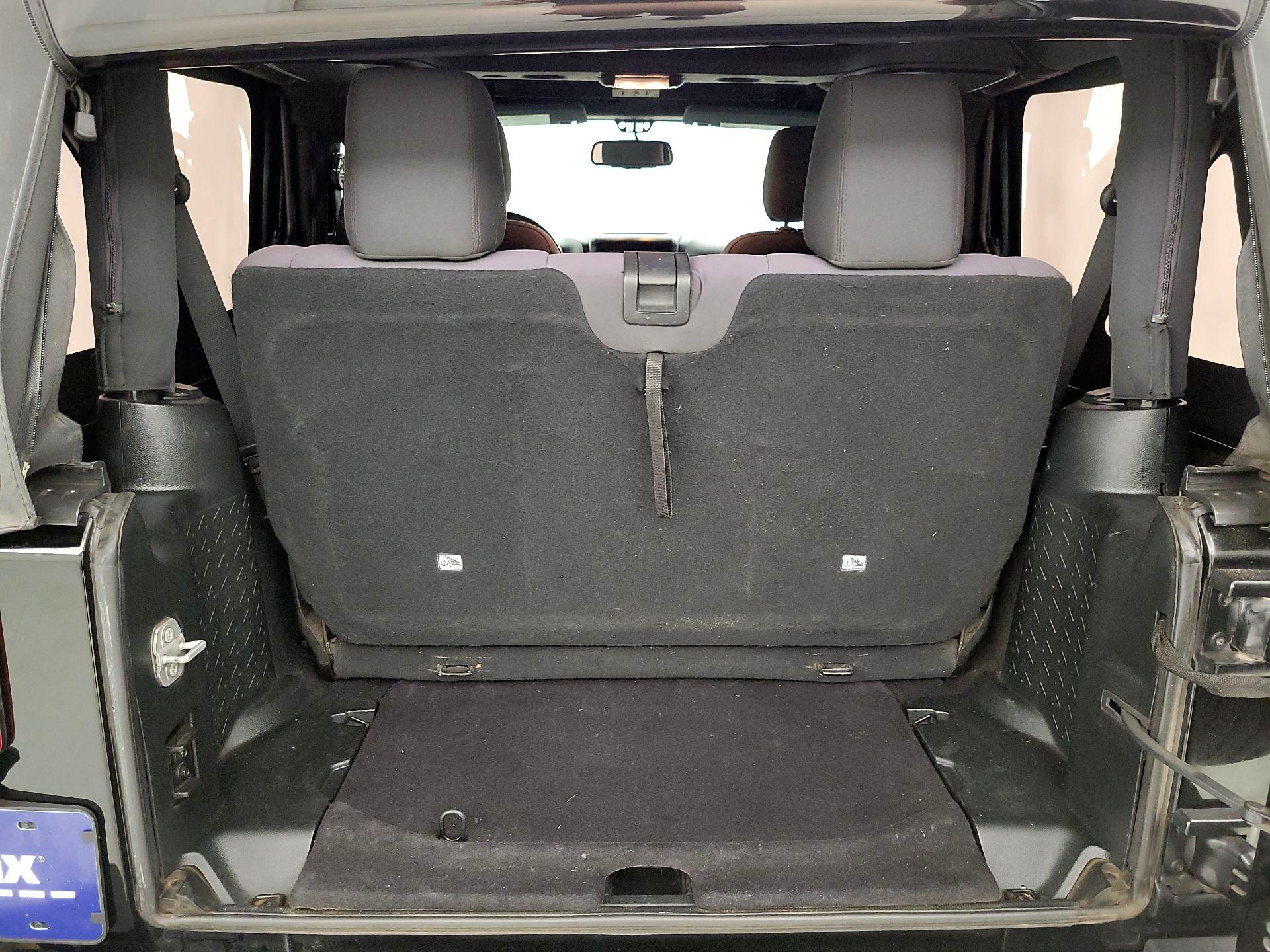 Thumbnail: 2017 Jeep Wrangler - 17