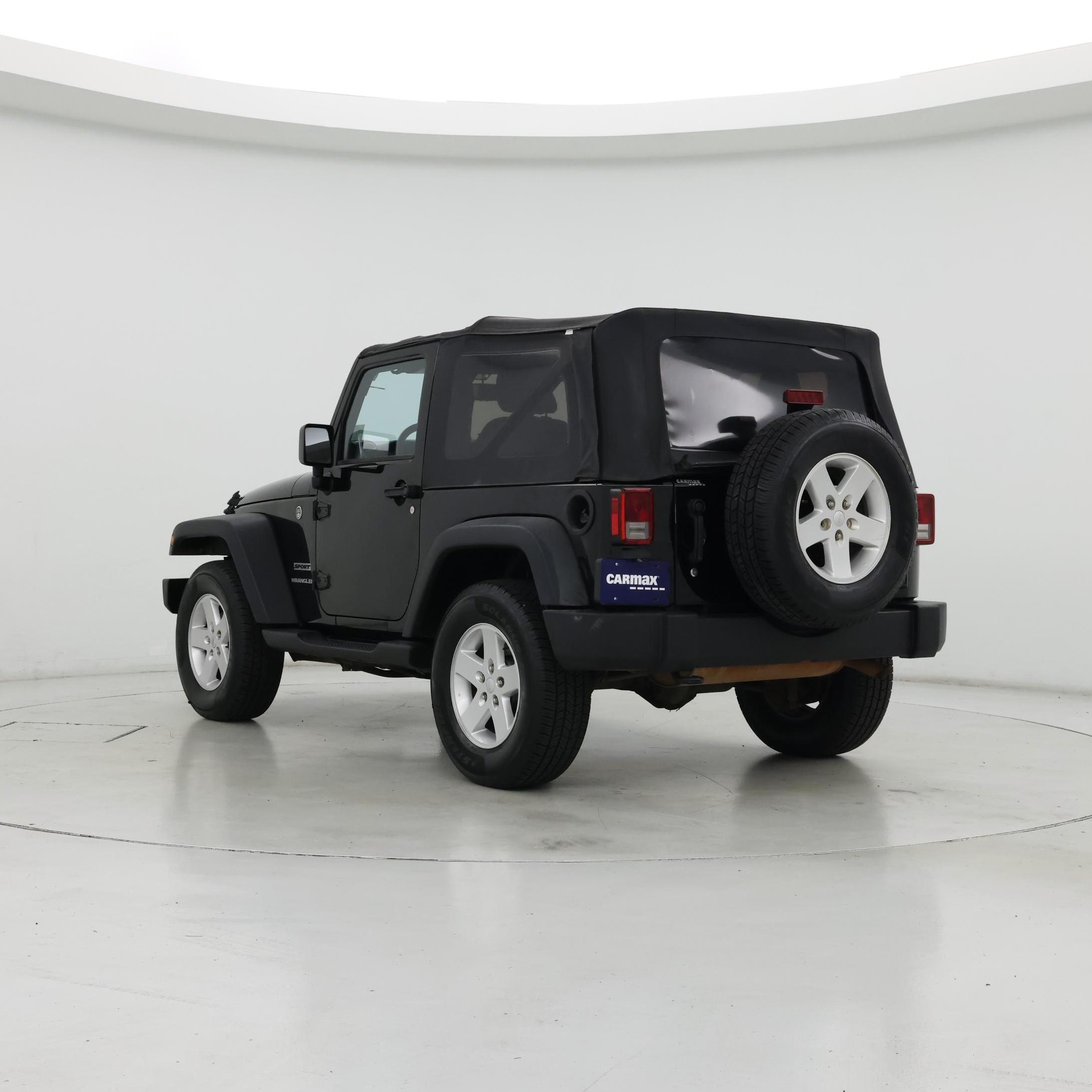 Thumbnail: 2017 Jeep Wrangler - 2