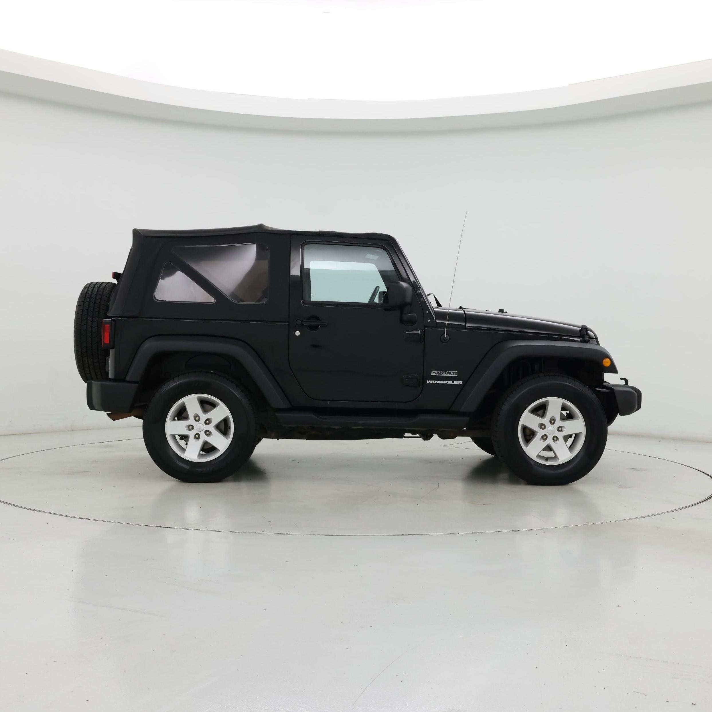 Thumbnail: 2017 Jeep Wrangler - 7