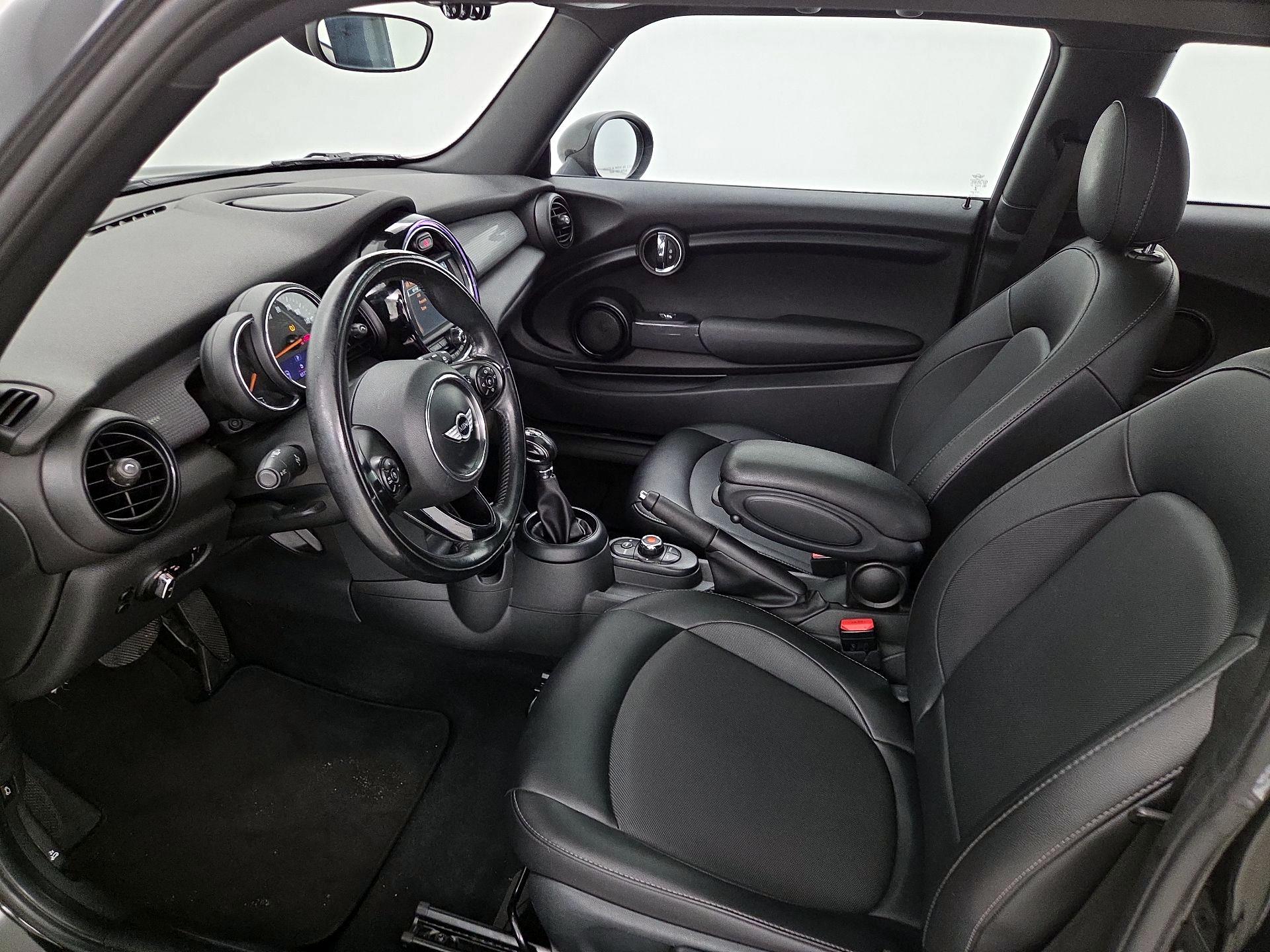 Thumbnail: 2018 MINI Cooper Hardtop - 11