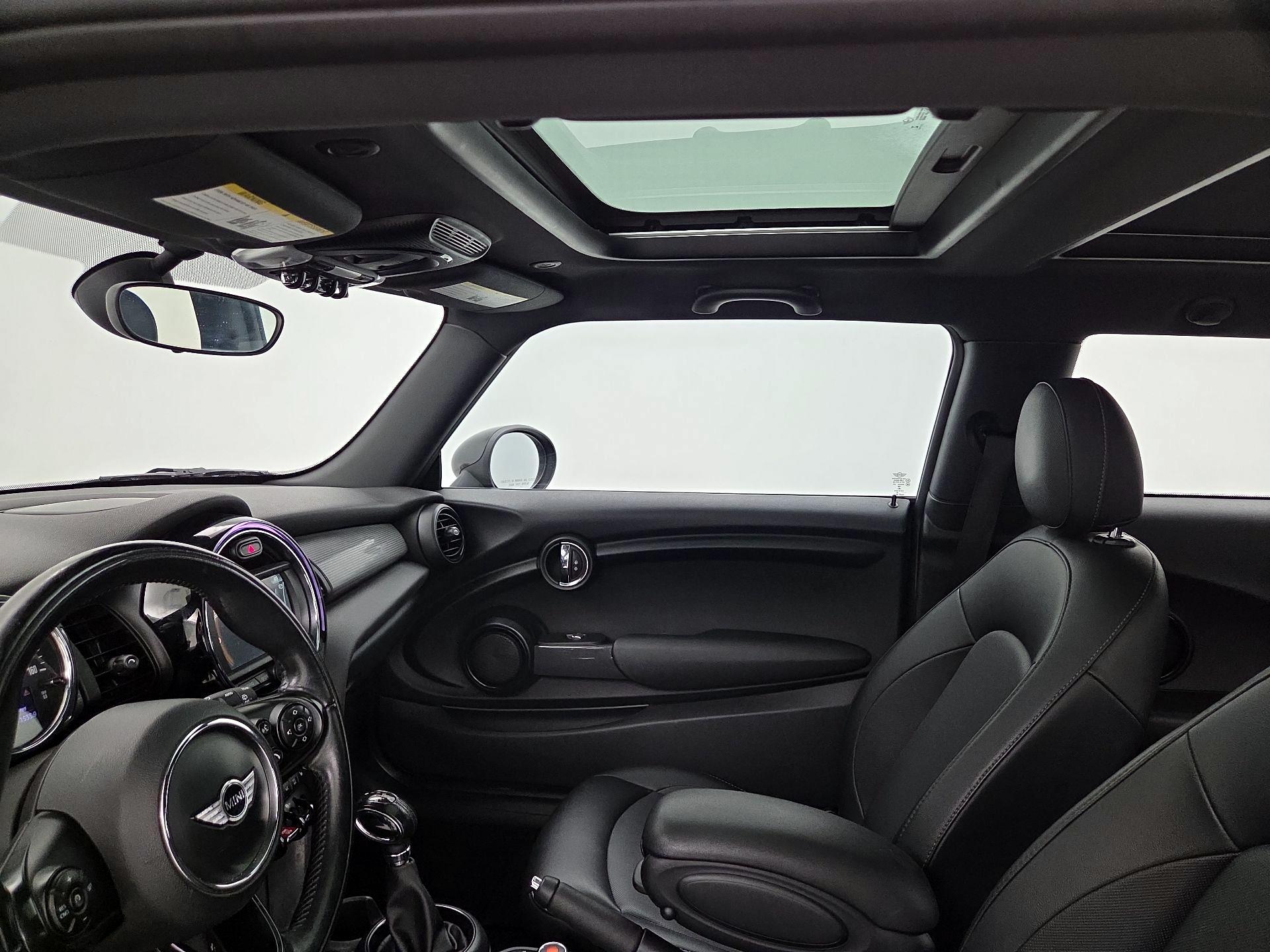 Thumbnail: 2018 MINI Cooper Hardtop - 19