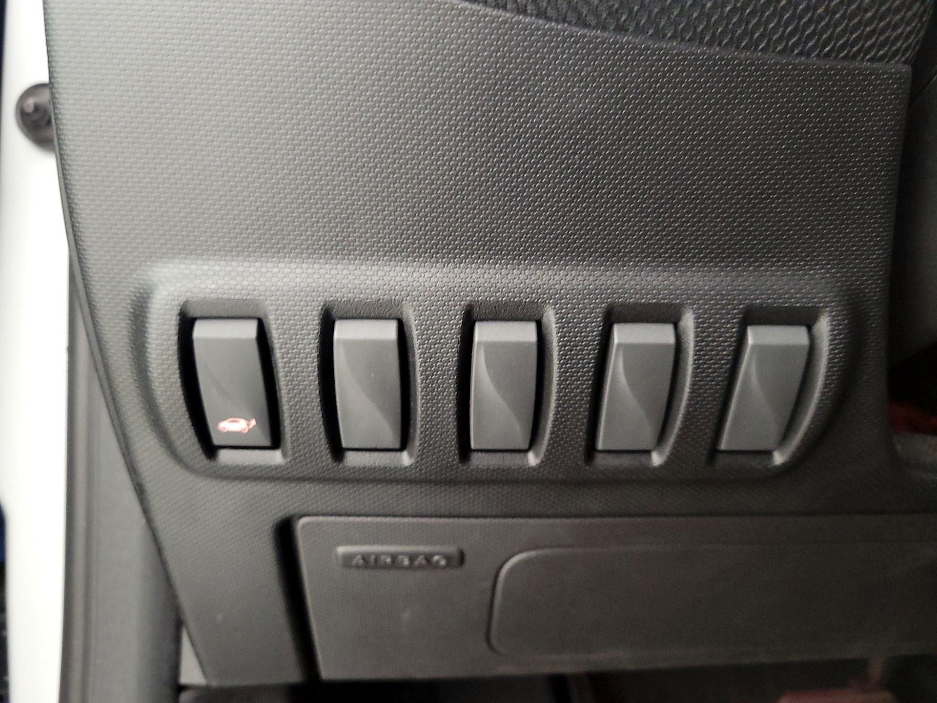 Thumbnail: 2016 smart fortwo - 13