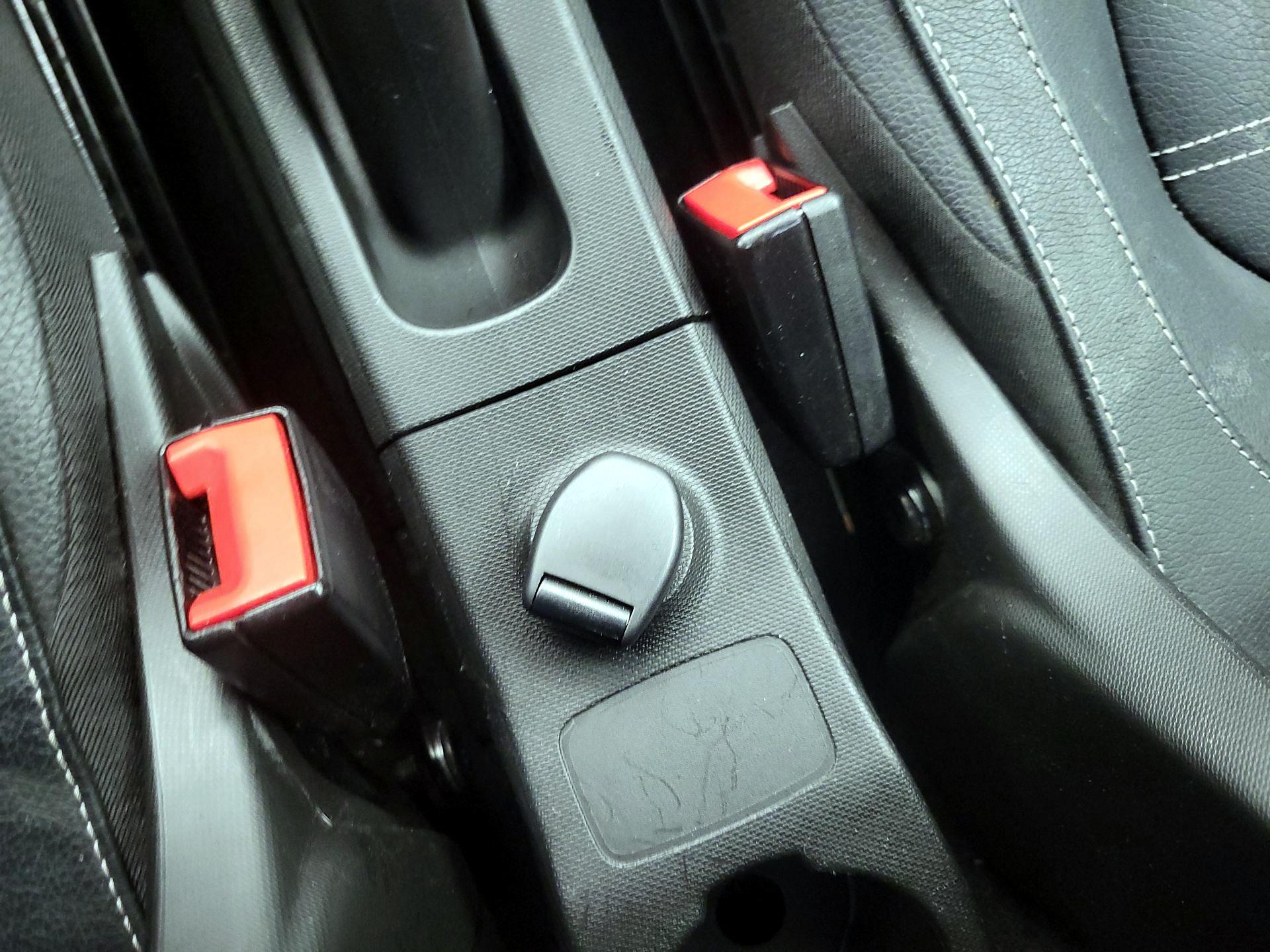 Thumbnail: 2016 smart fortwo - 17