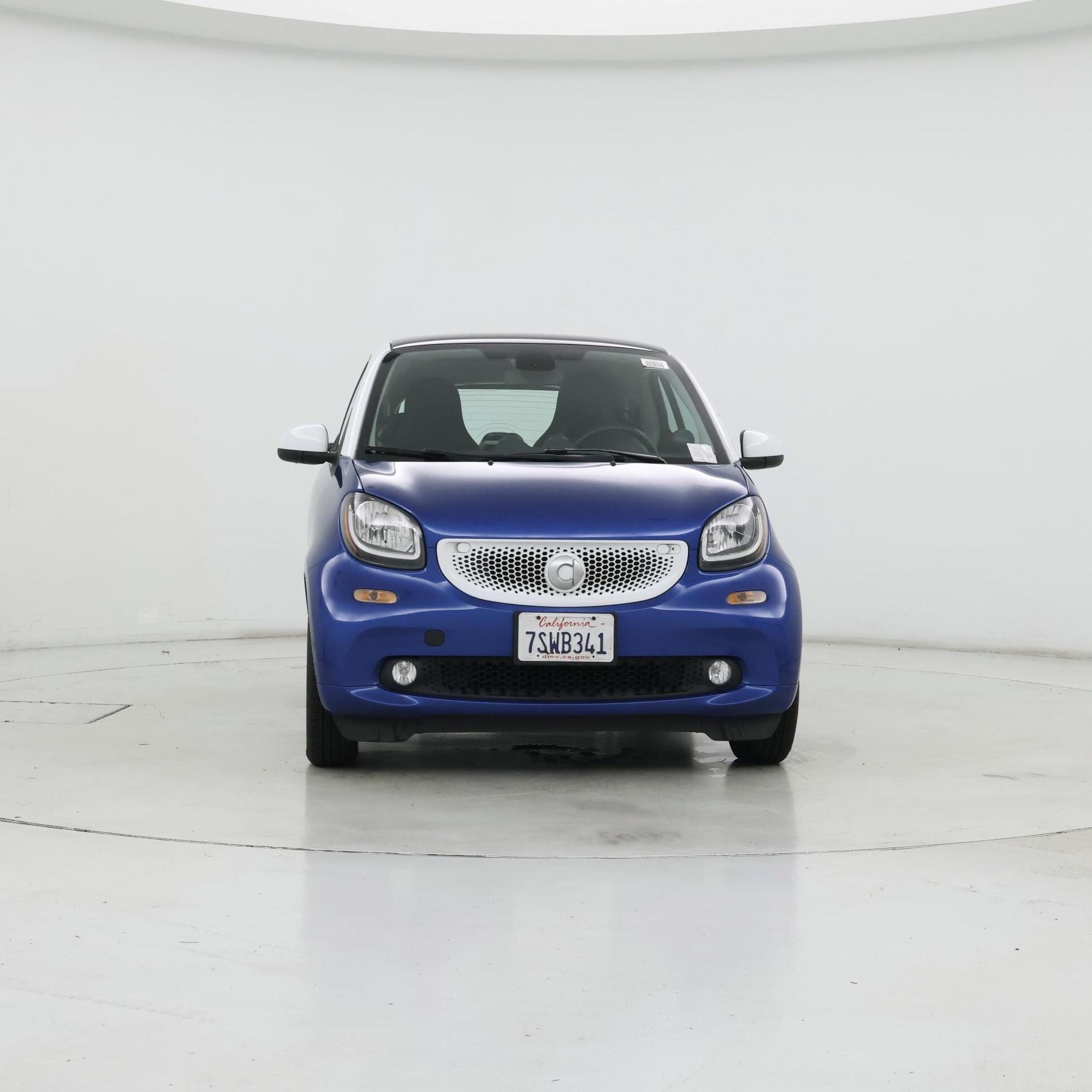 Thumbnail: 2016 smart fortwo - 5