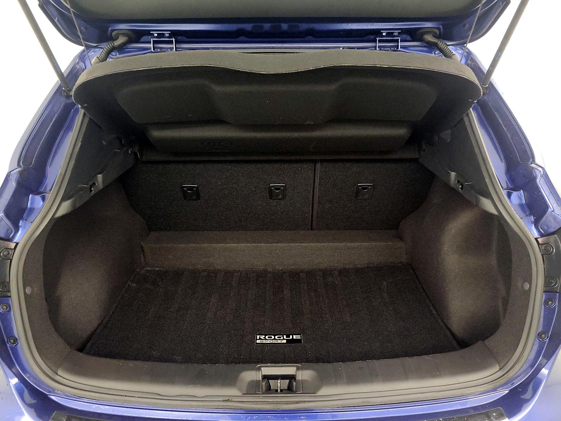 Thumbnail: 2018 Nissan Rogue Sport - 20