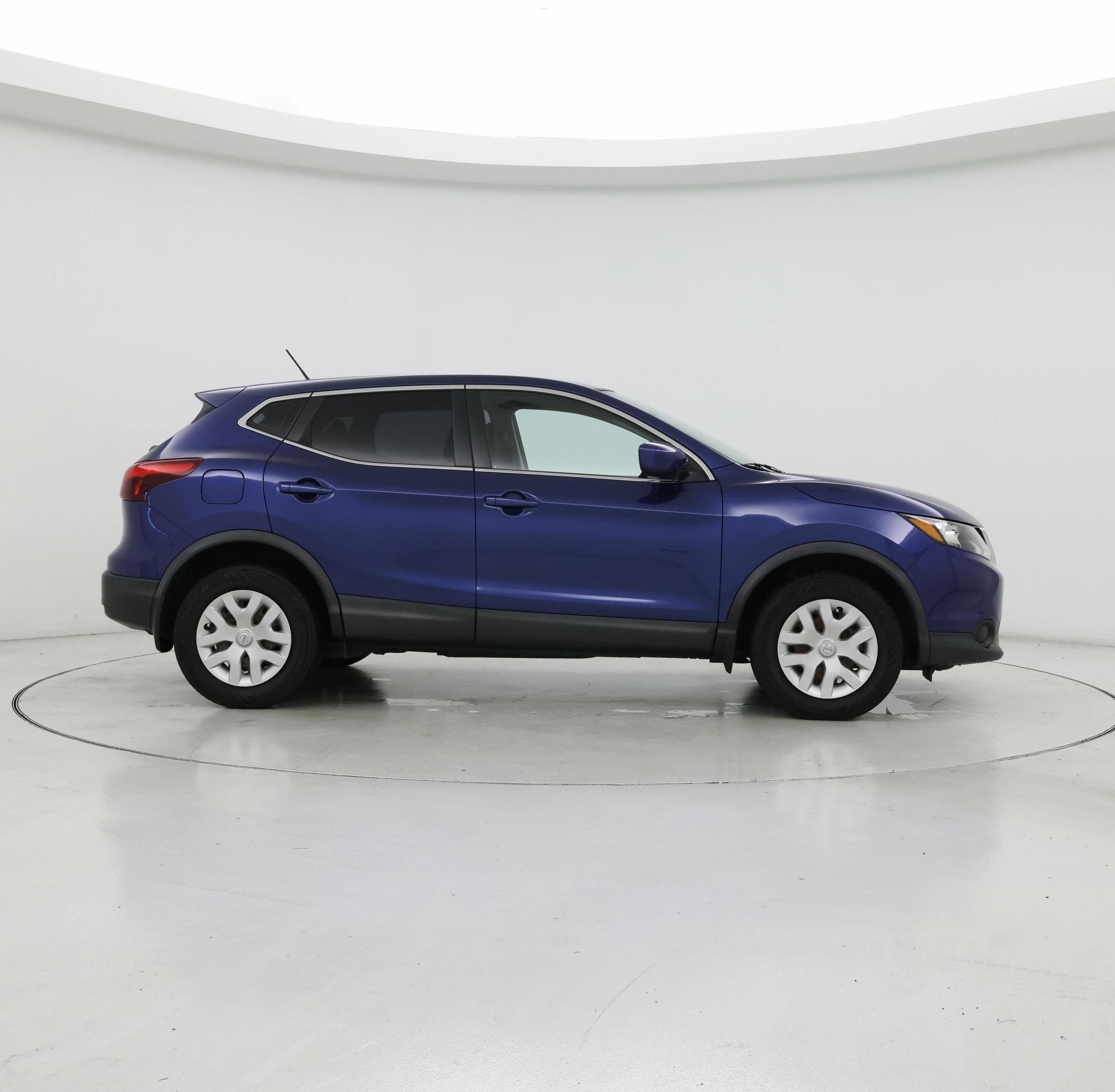 Thumbnail: 2018 Nissan Rogue Sport - 7