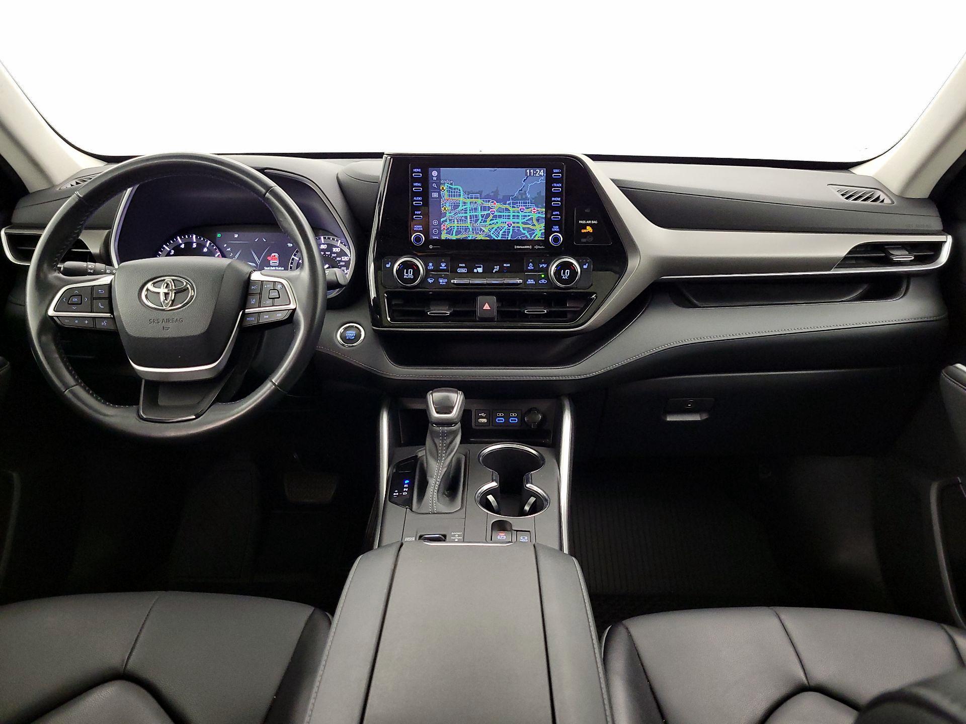 Thumbnail: 2022 Toyota Highlander - 9