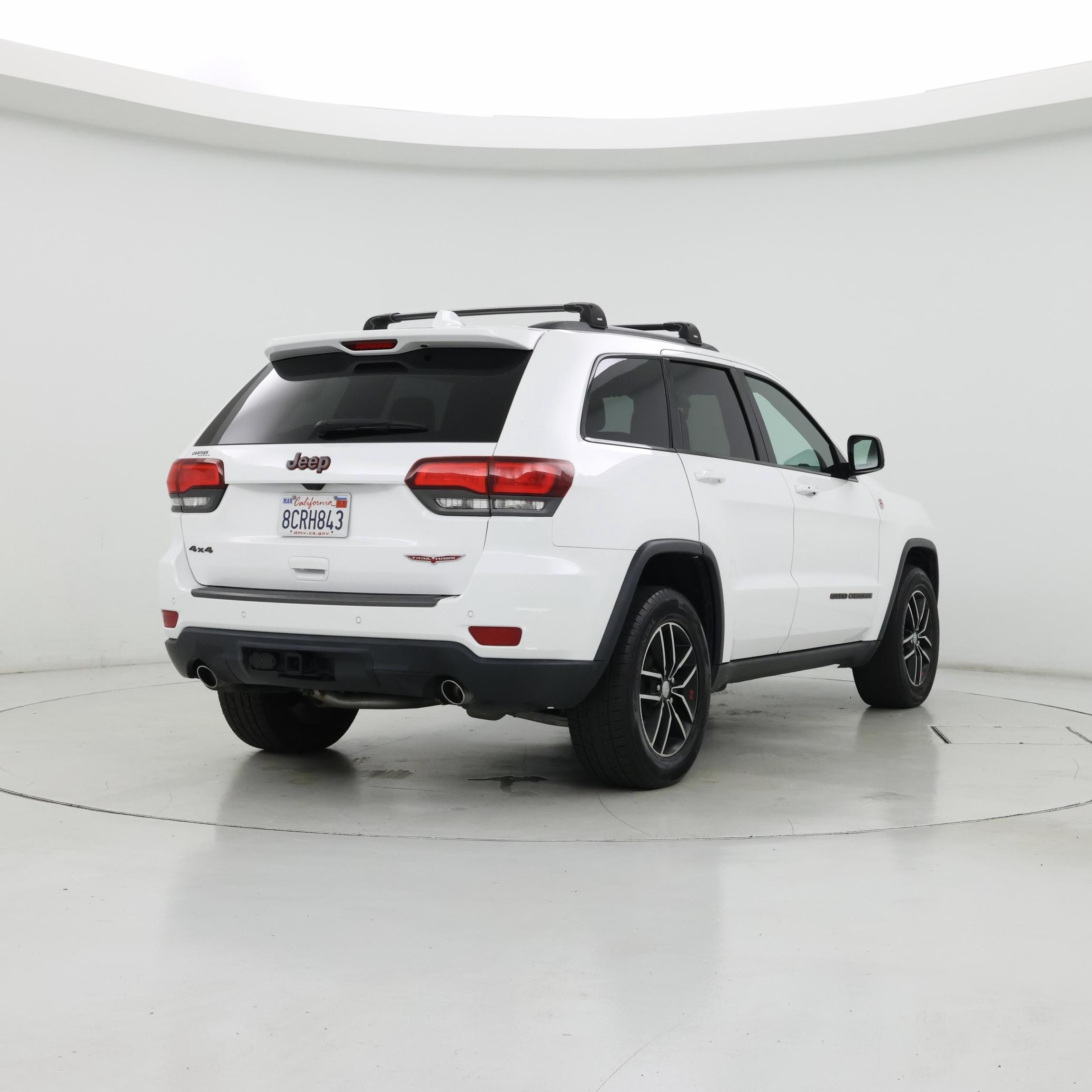 Thumbnail: 2018 Jeep Grand Cherokee - 8