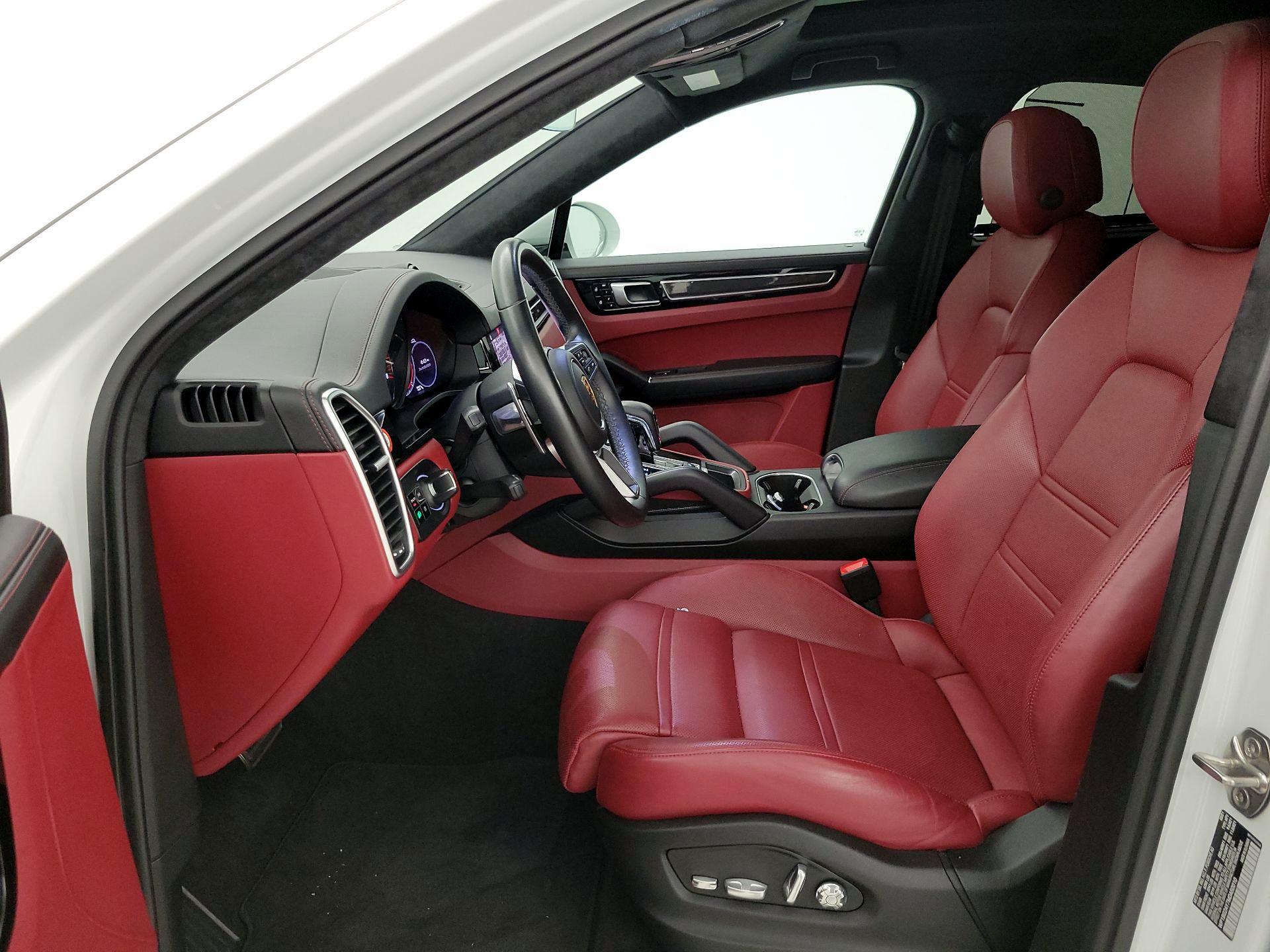 Thumbnail: 2021 Porsche Cayenne - 11