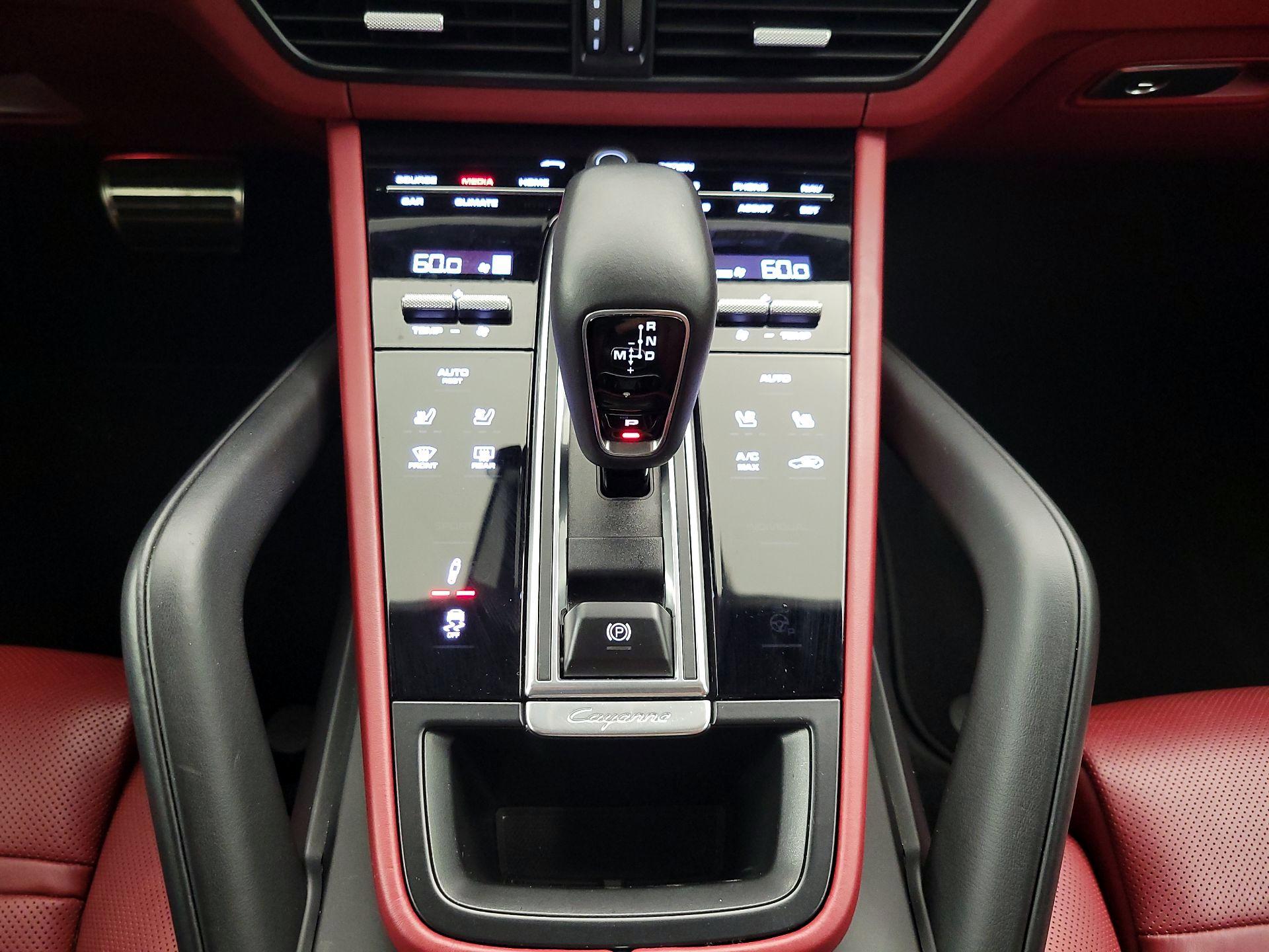 Thumbnail: 2021 Porsche Cayenne - 18