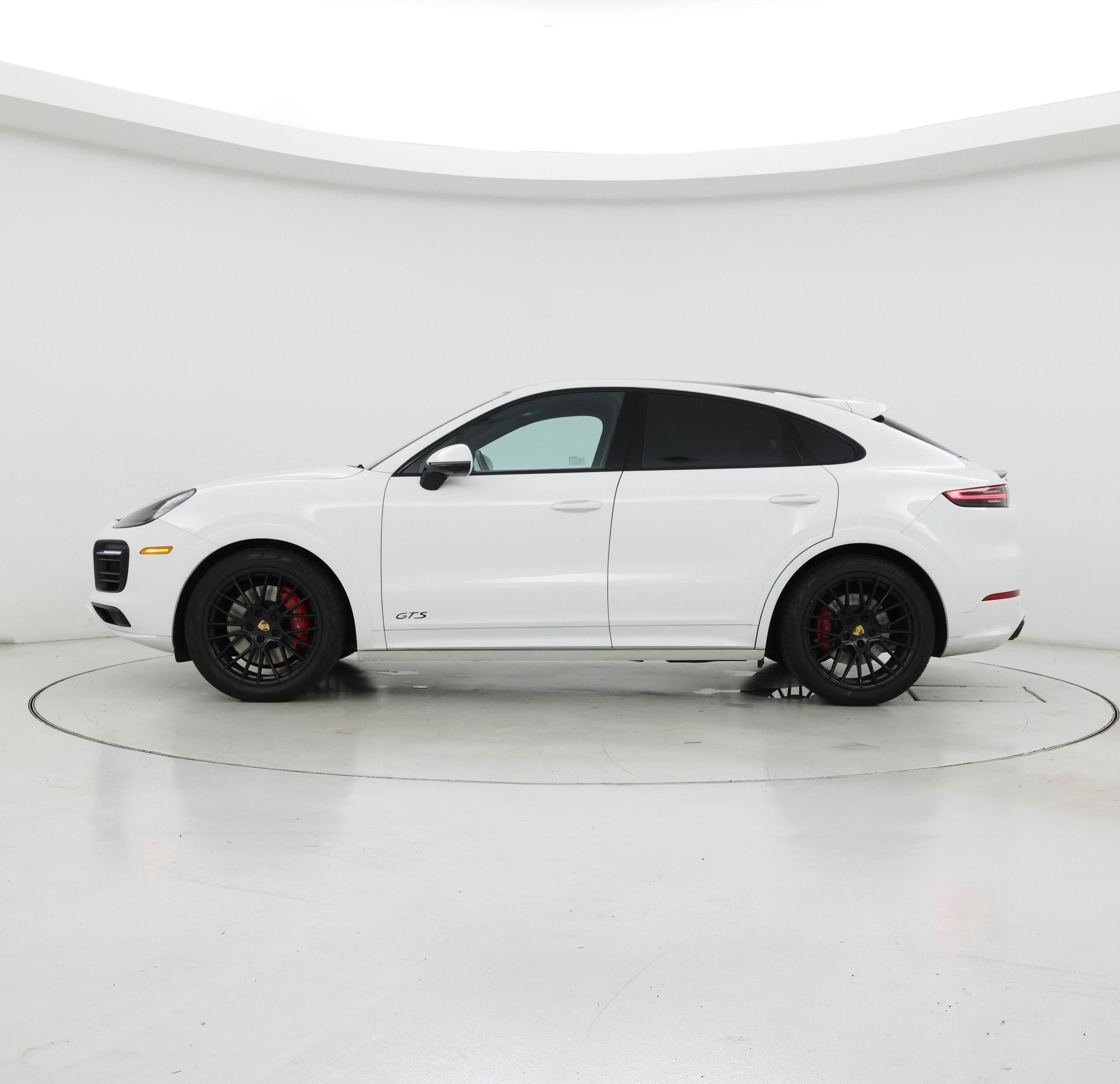 Thumbnail: 2021 Porsche Cayenne - 3