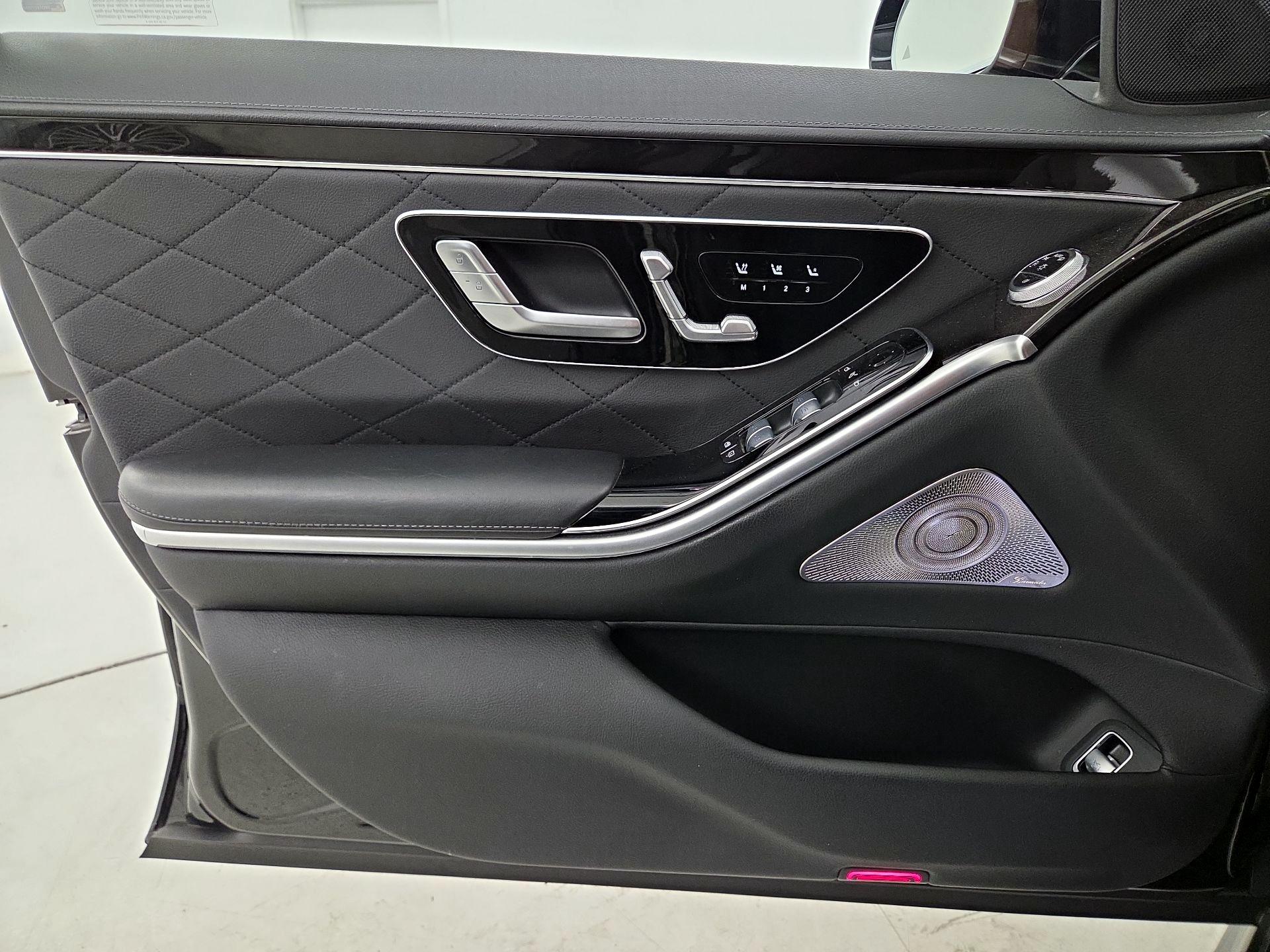 Thumbnail: 2022 Mercedes-Benz S-Class - 12