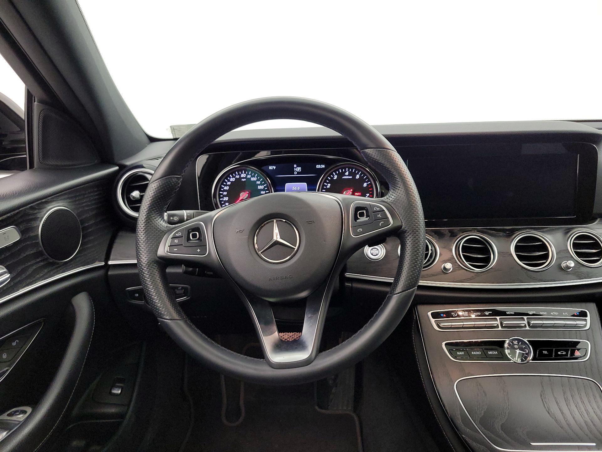 Thumbnail: 2018 Mercedes-Benz E-Class - 10