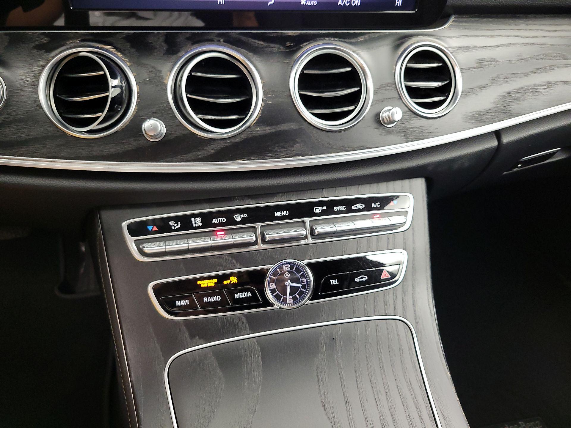 Thumbnail: 2018 Mercedes-Benz E-Class - 17
